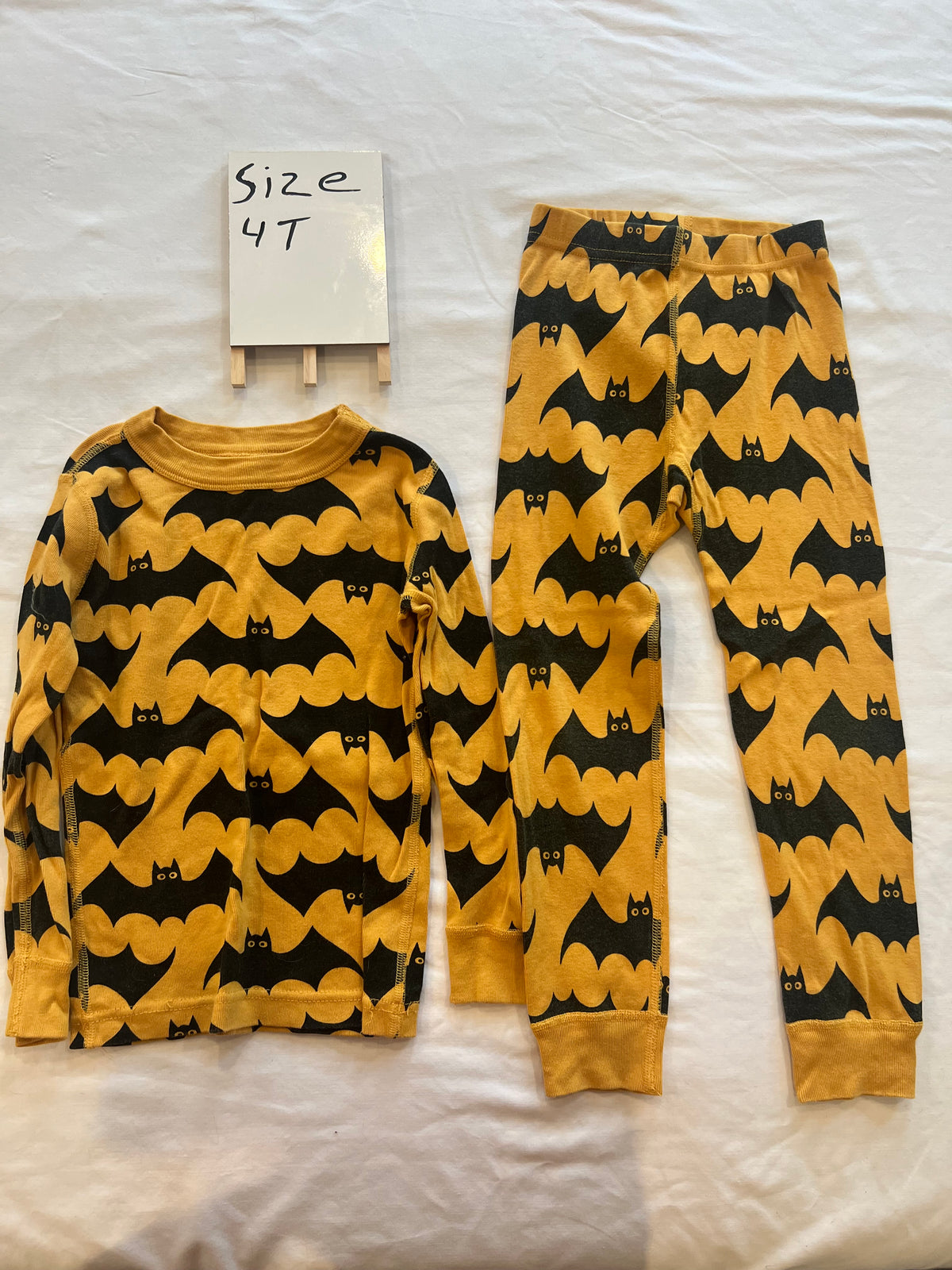 #24 size 4T Hanna Andersson pajamas