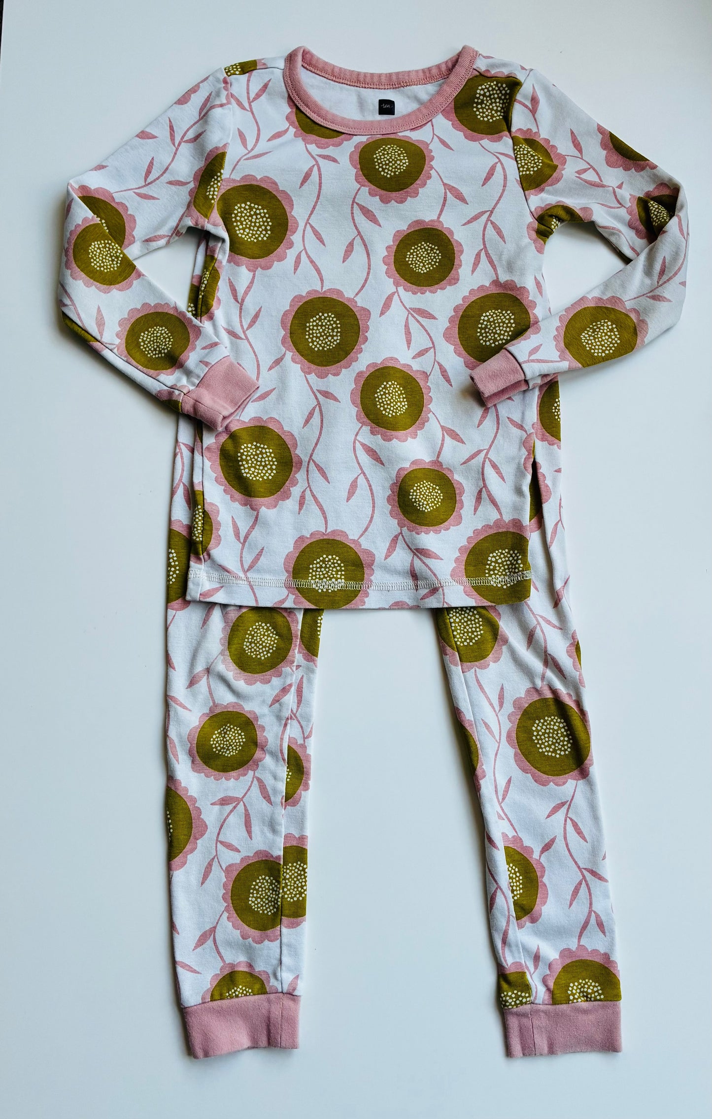 Seller 122 Tea Pajamas Size 7