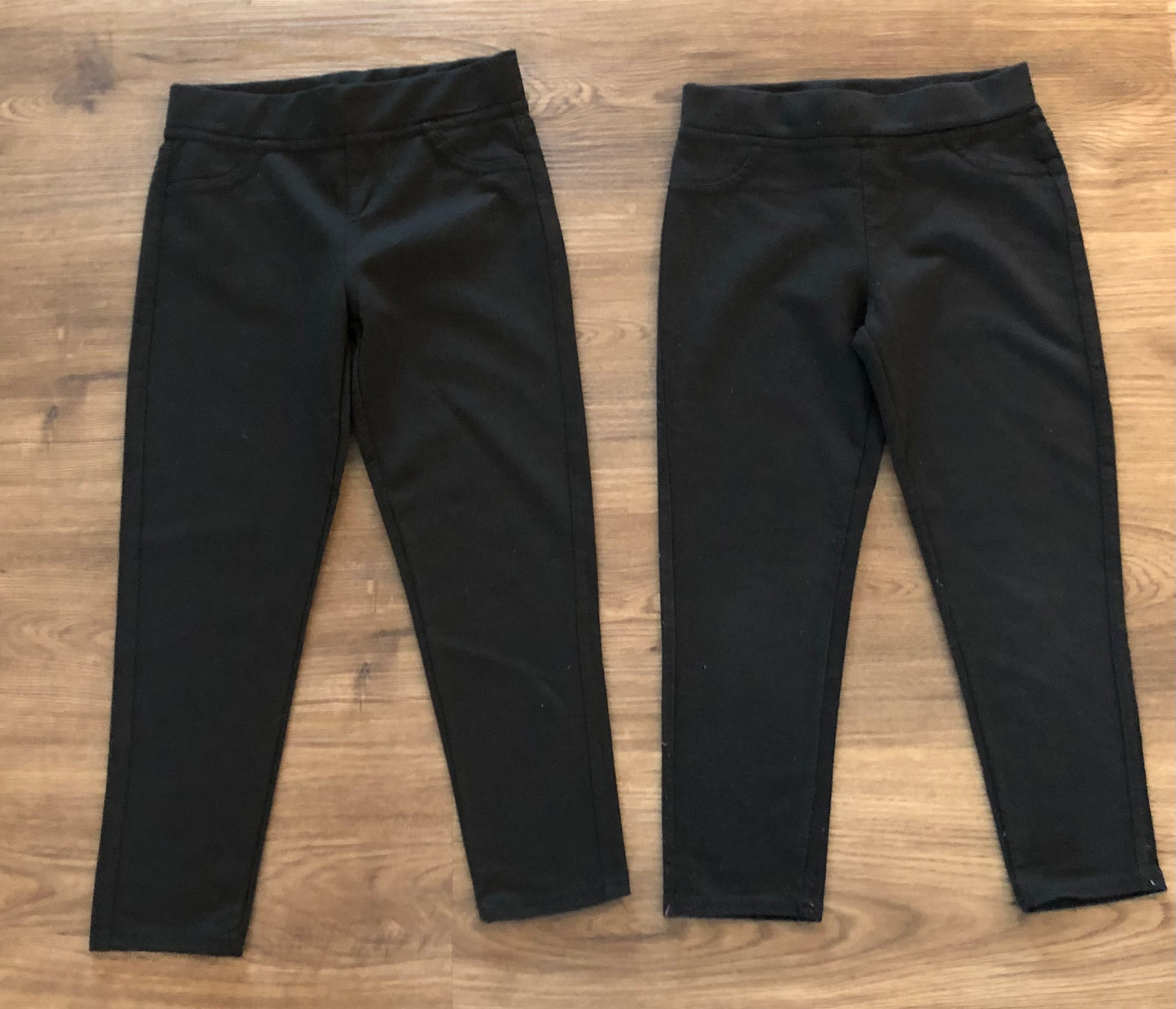 #82 Girls black pants size small 6/6x
