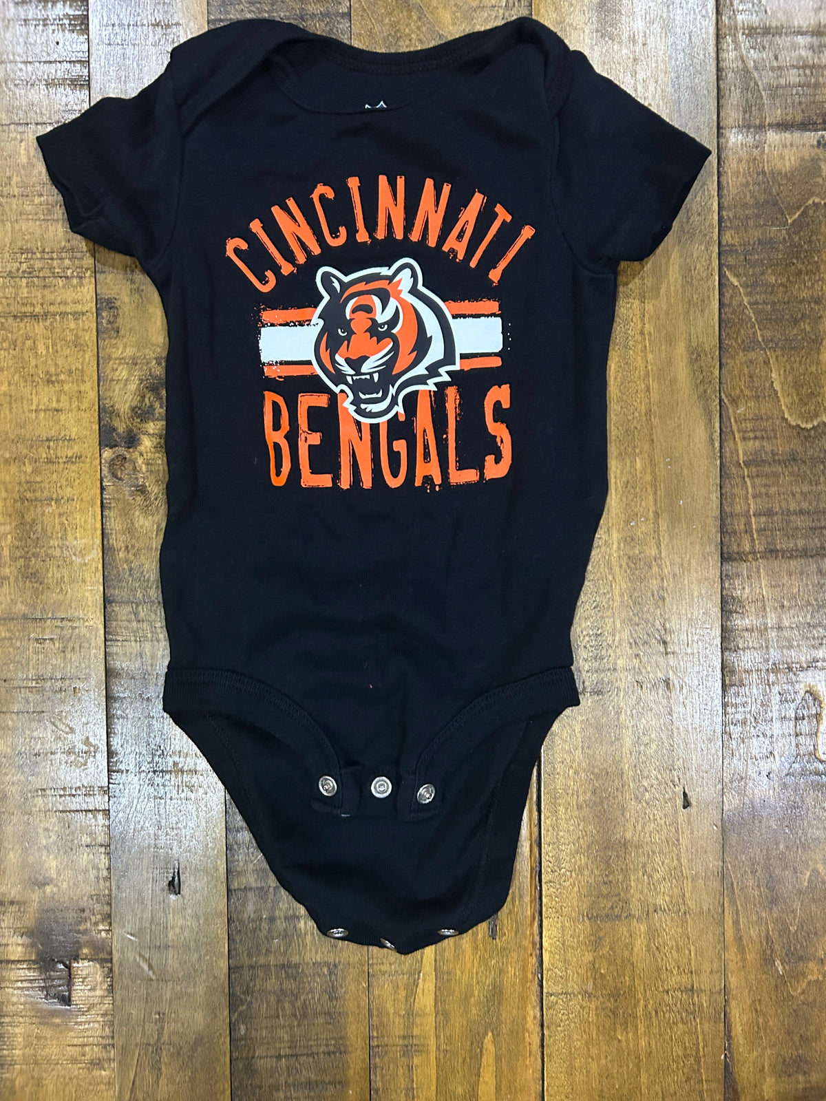 Seller #5 - Cincinnati Bengals Onesie Size 3-6 months