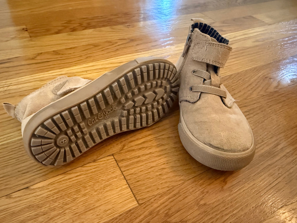 Seller #152 - VGUC Cat & Jack boys size 8 toddler shoes