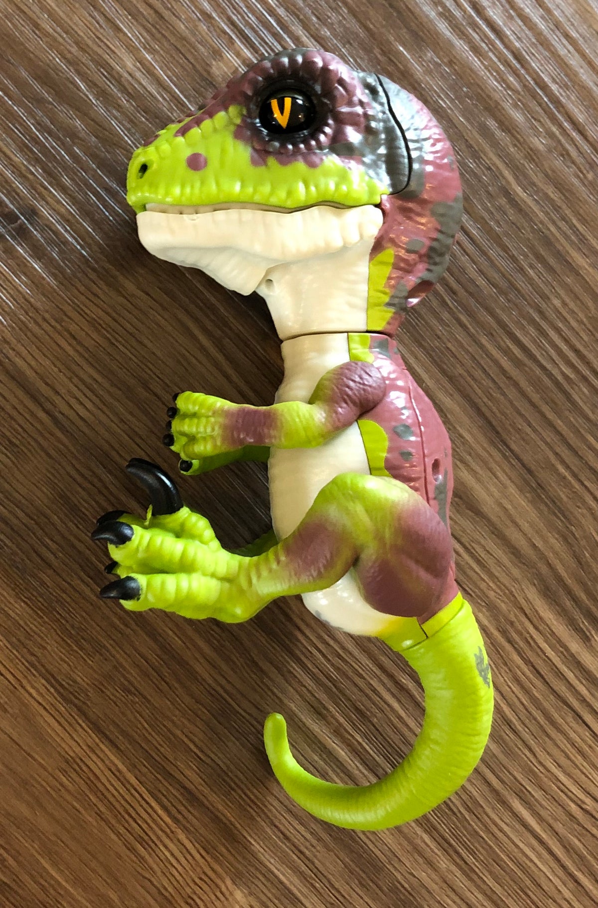 #137 Dinosaur fingerling