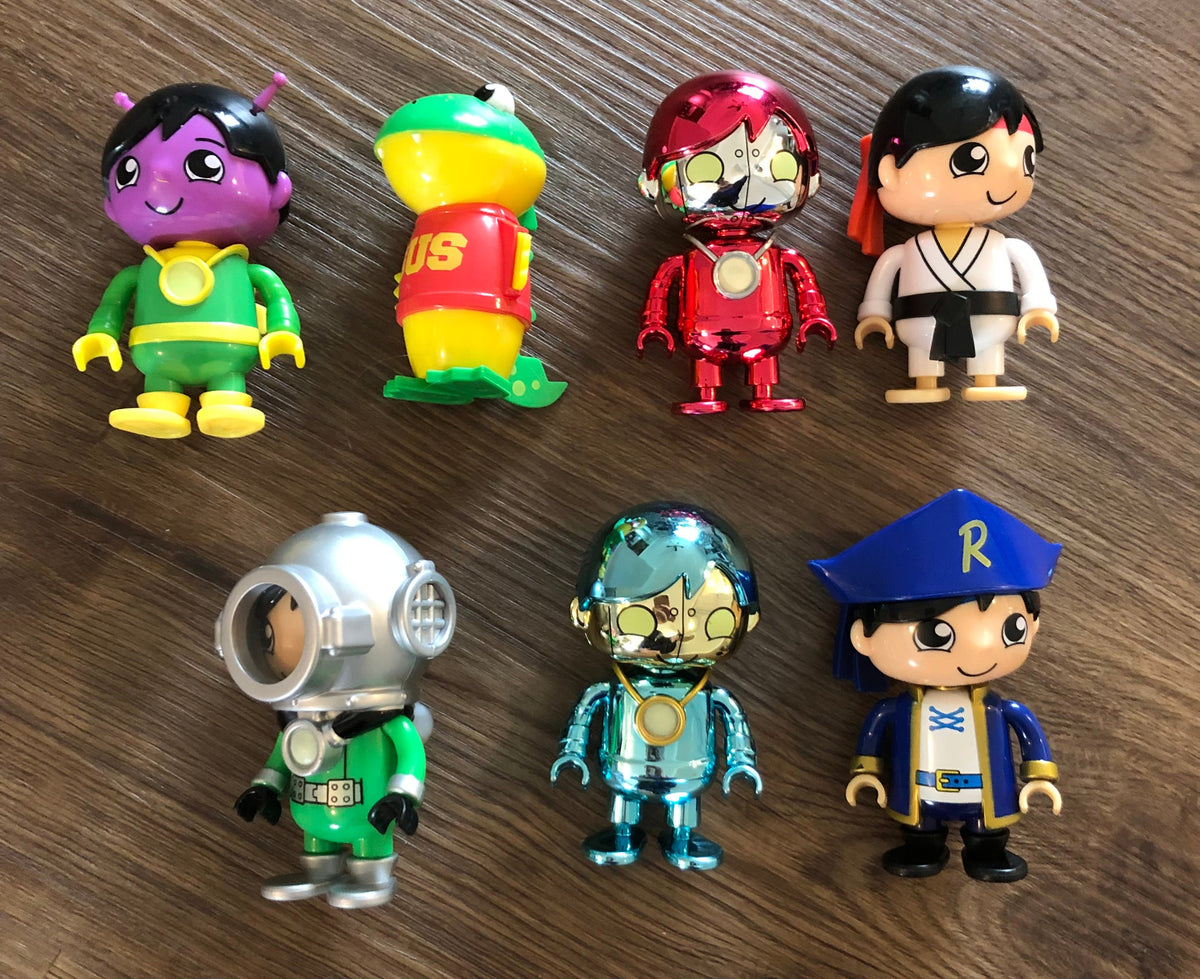 #137 Ryan's World figures