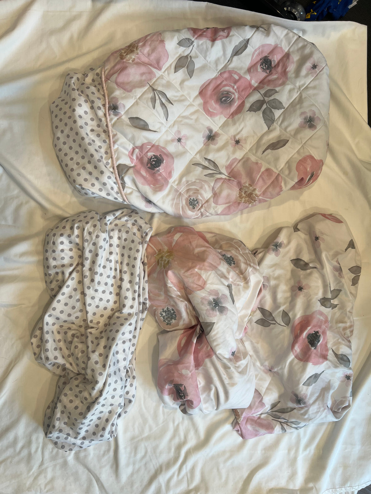 #24 sweet jojo designs crib sheets and changing pad cover