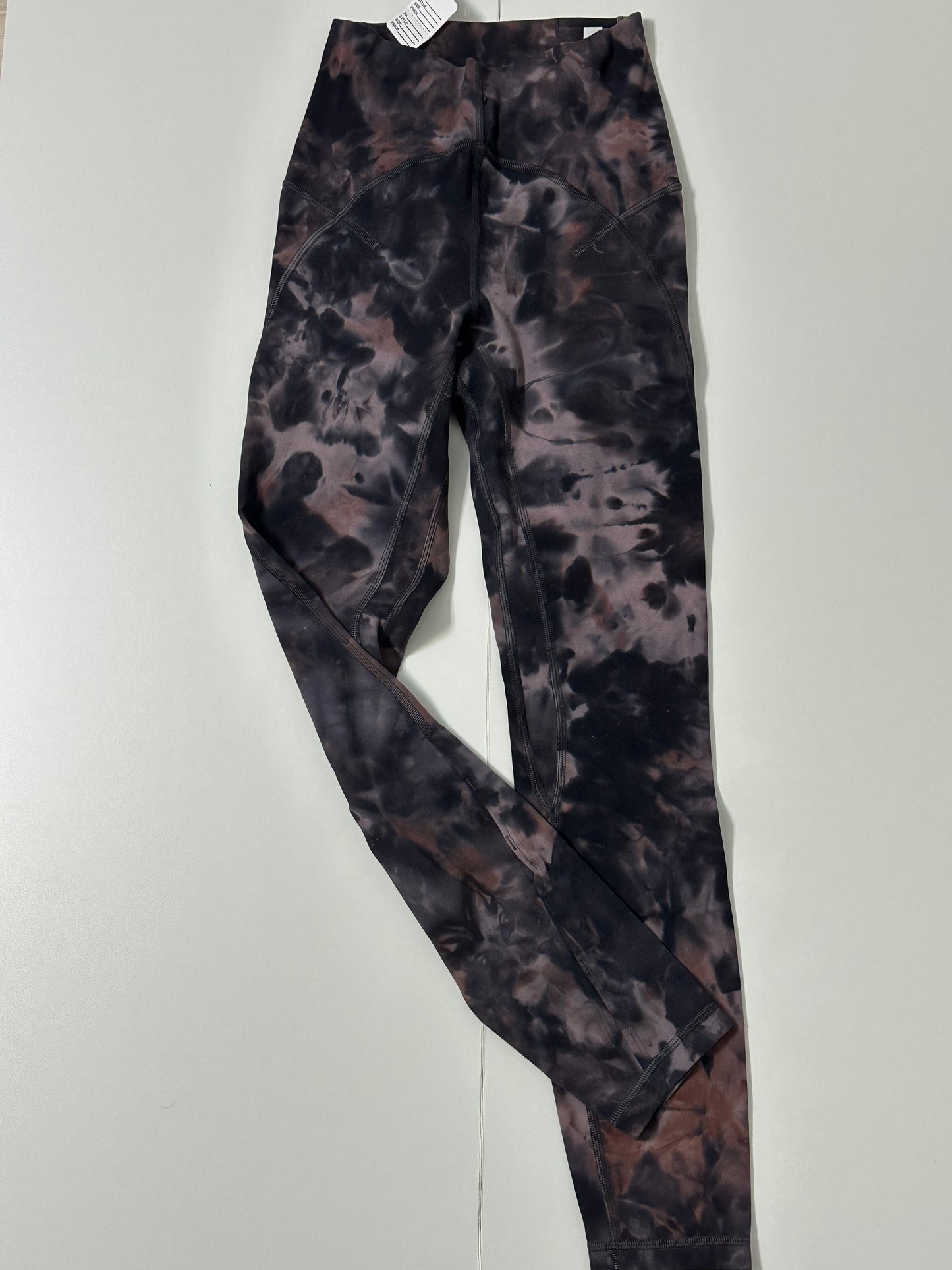 #133 Lululemon Sz 2 Unlimit High Rise Tight 25 inch Leggings