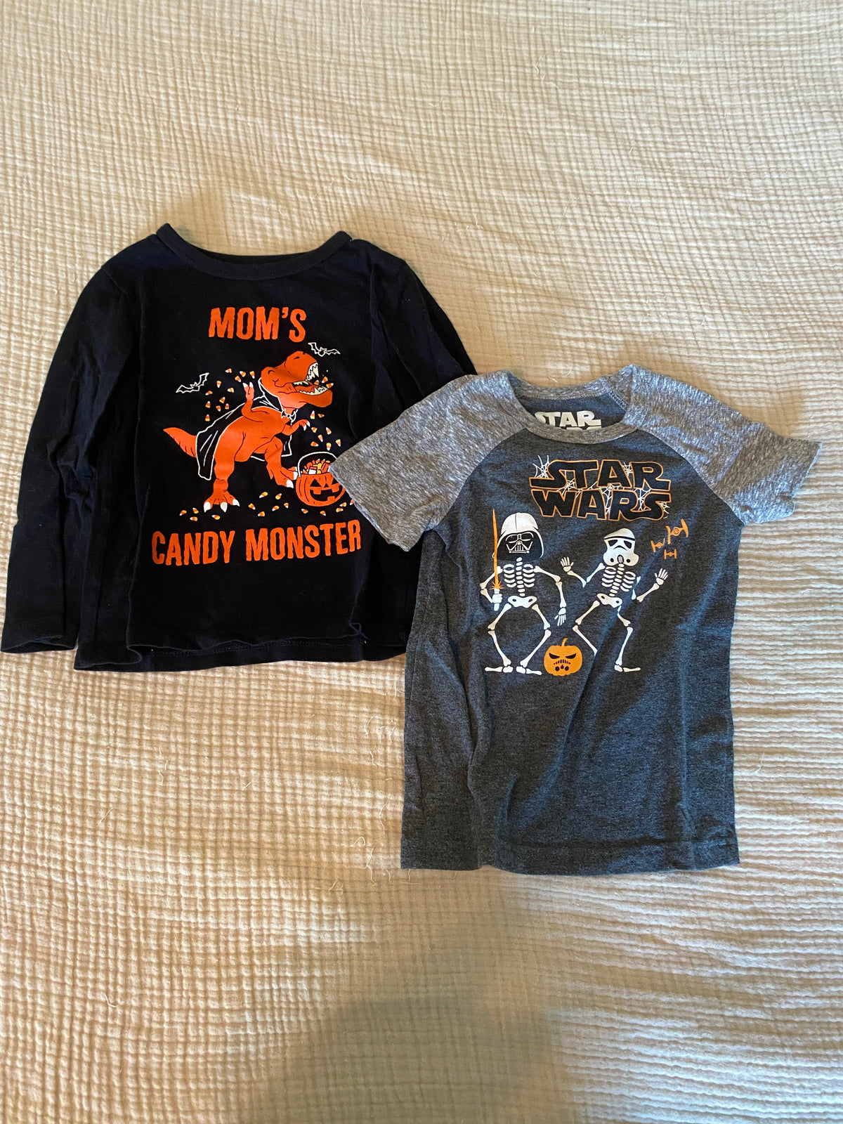 #63-halloween shirts (2T)
