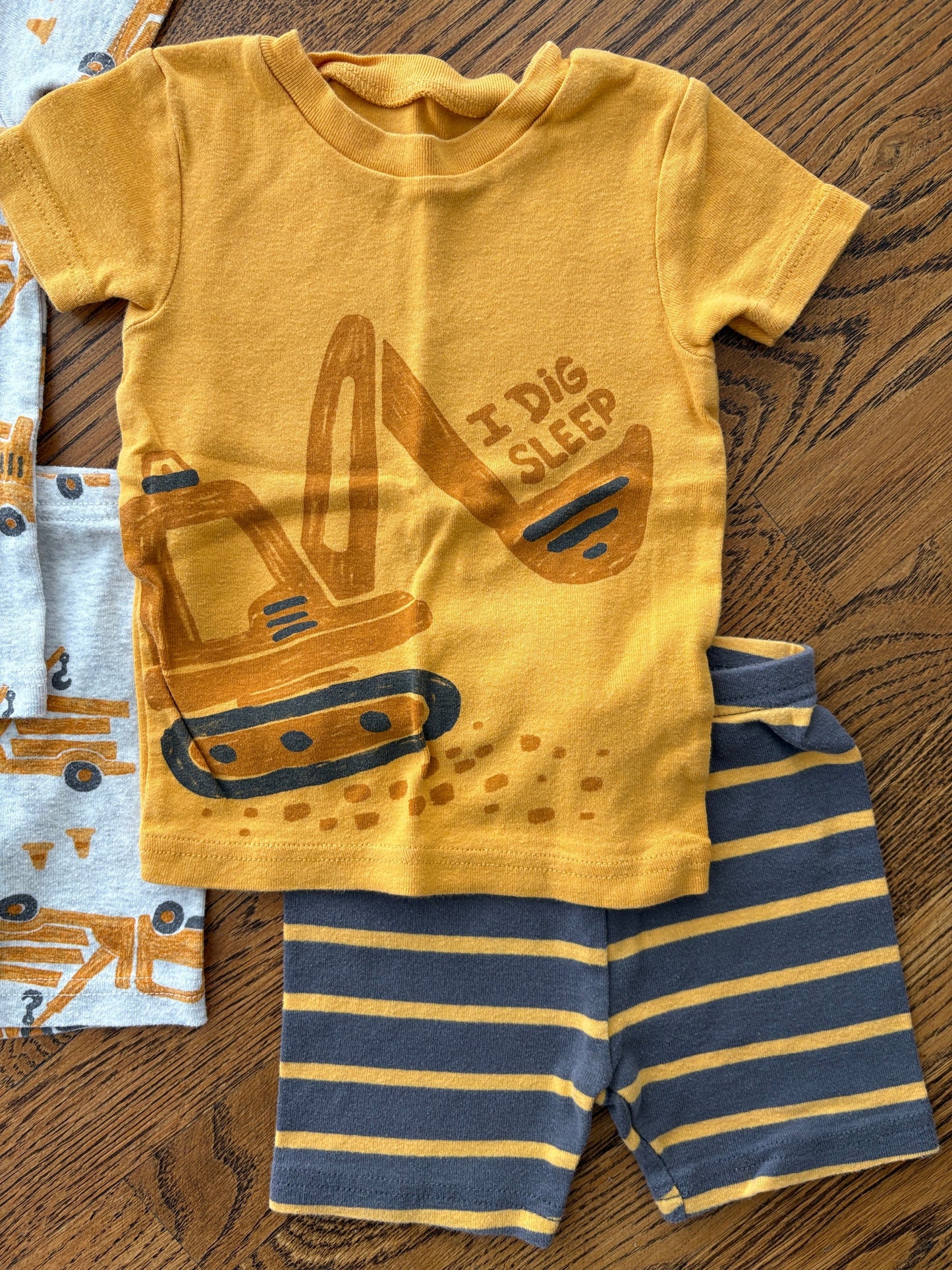 #103 • Boys • 18m • Carter's • Construction Two Piece Short Sleeved Pajamas Bundle x2