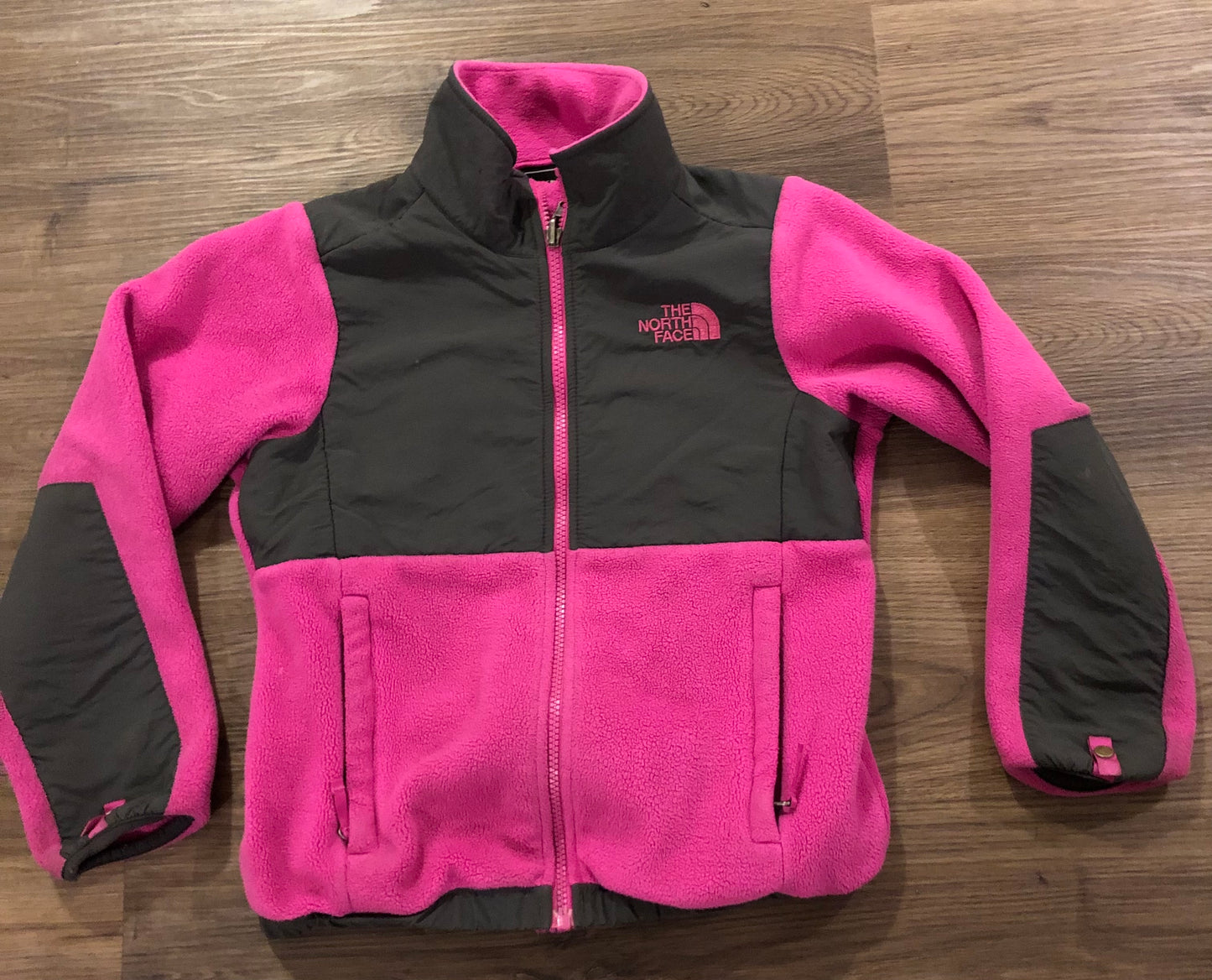 #82 The North Face jacket girls size small (7/8)