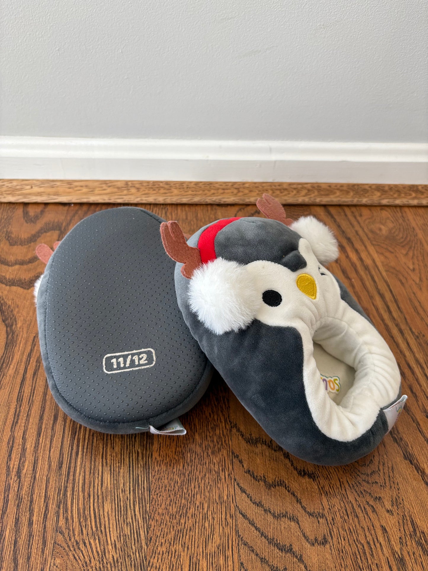 #103 • Girls • 11-12 • Squishmallow Slippers