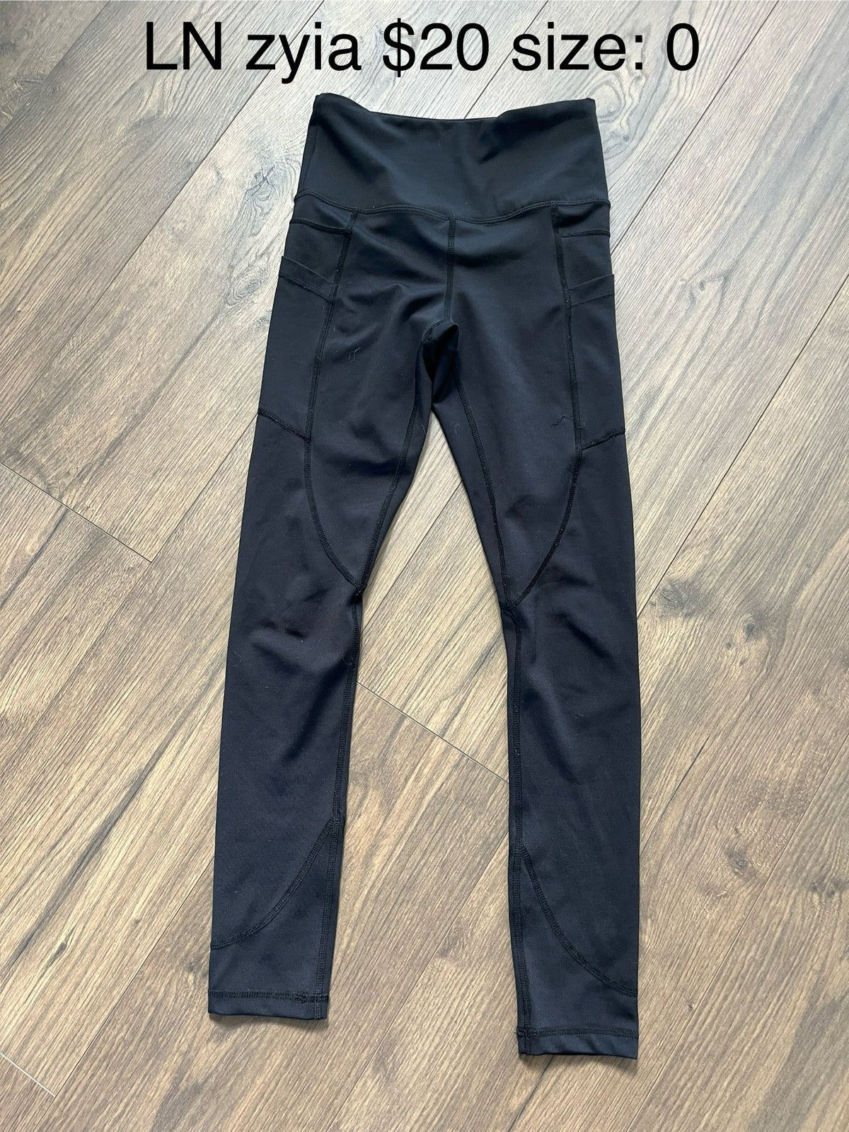135 Zyia Black leggings size 0, LN
