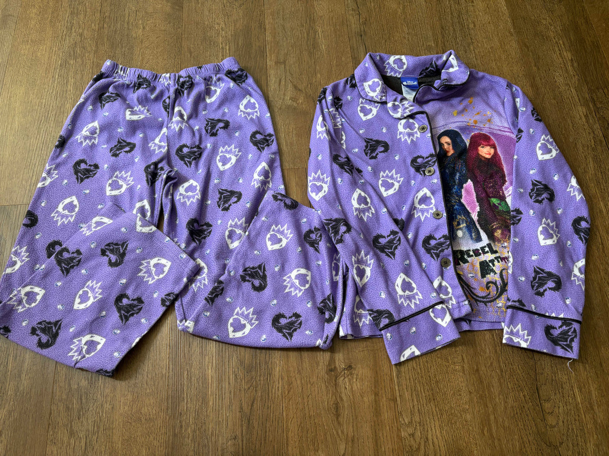#126 Disney Descendants Pajamas Girls 8