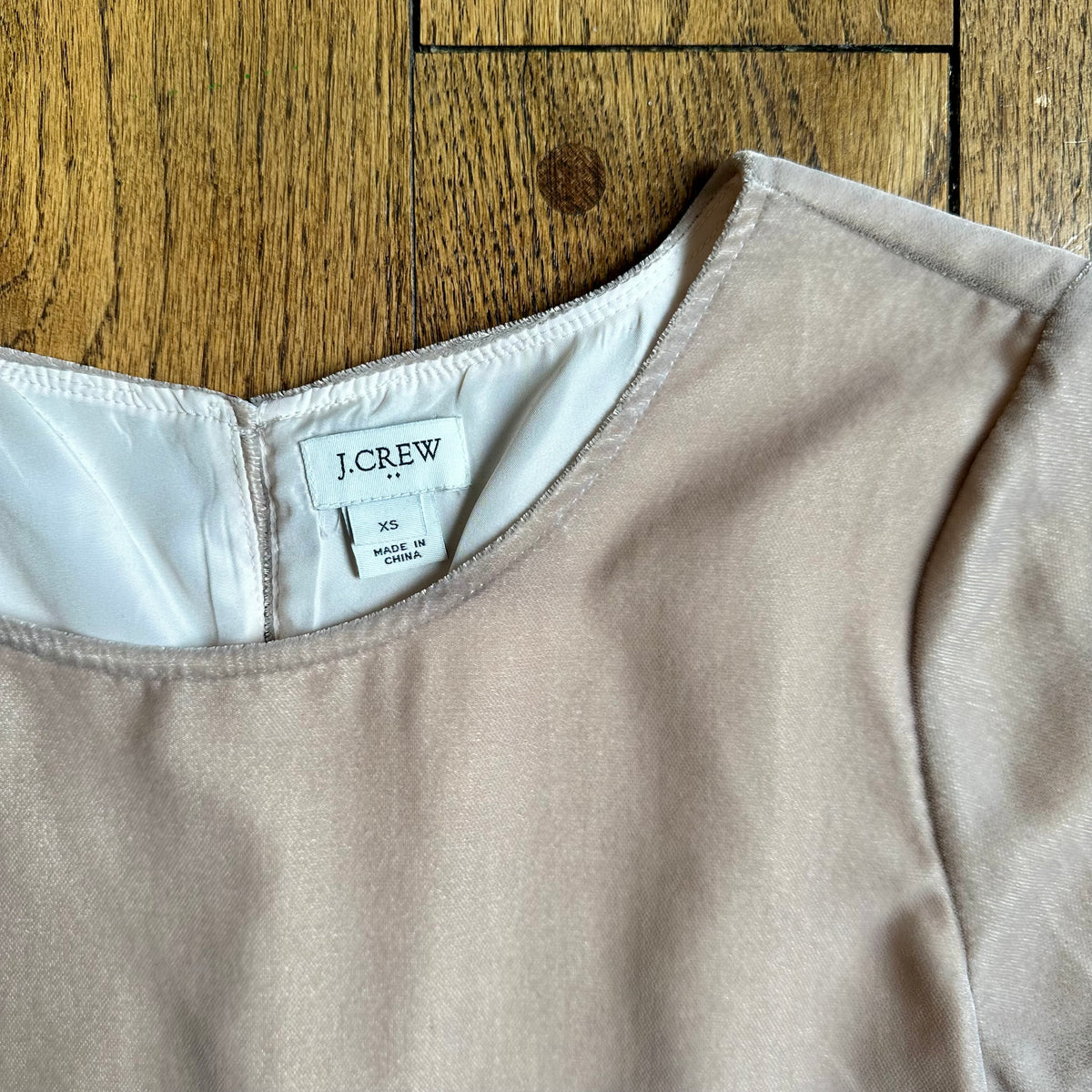 #113 EUC Womens Jcrew Mercentile Tan Velvet Shirt, size XS