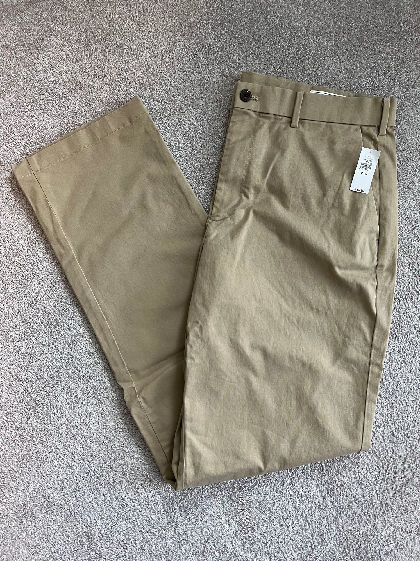 #173-Men's Gap khaki pants size 36x36
