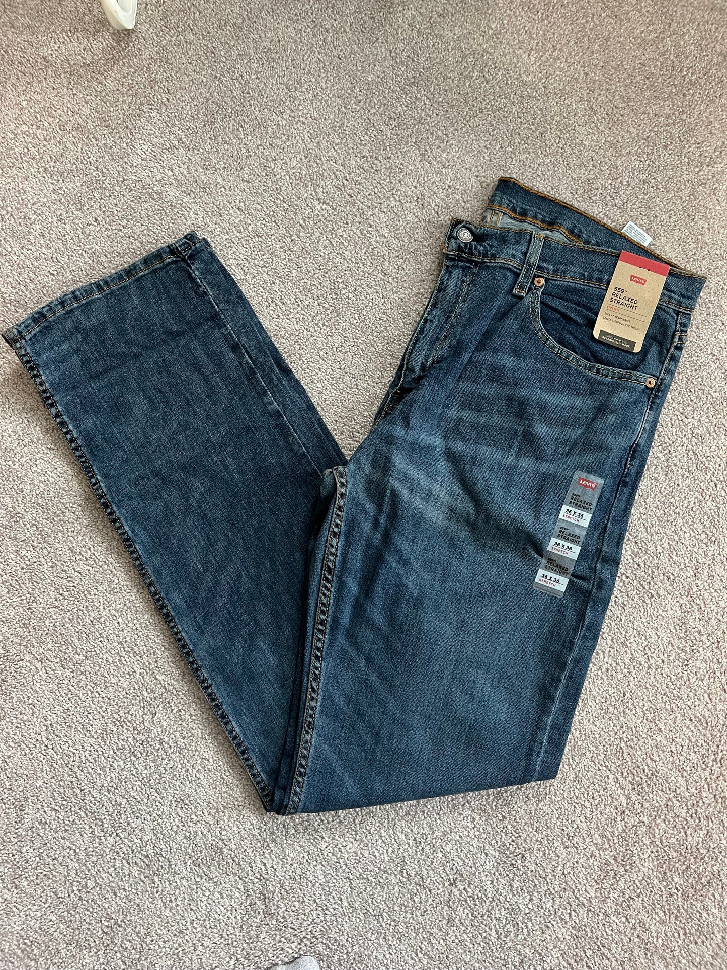 #173-Men's Levi's blue jeans size 36x36