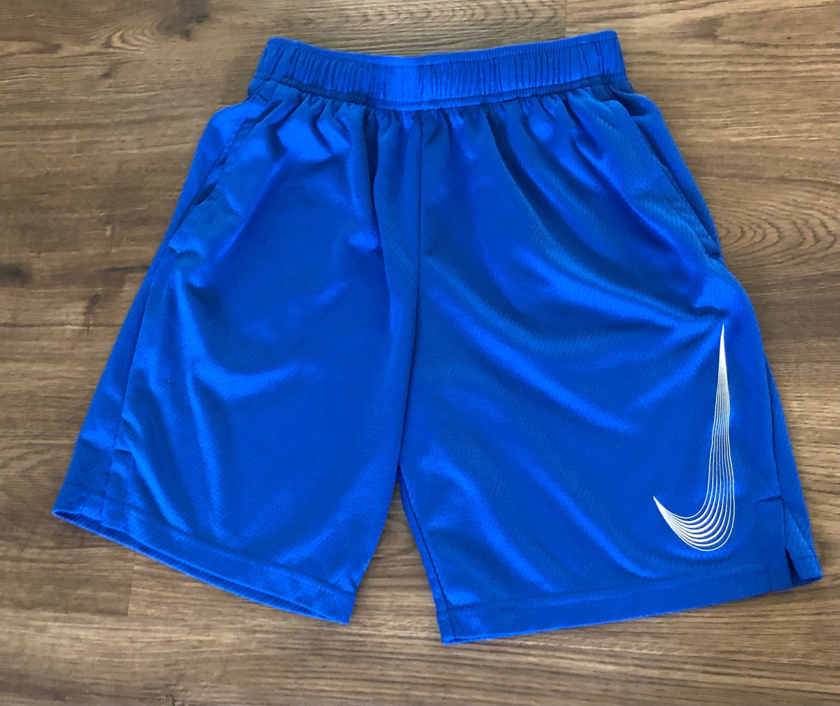#137 Nike dri-fit shorts with pockets boys large