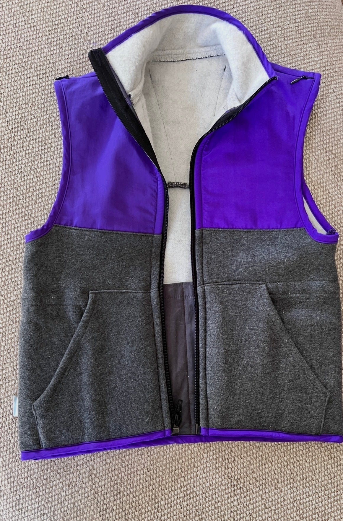 #137 Adidas shorts youth medium