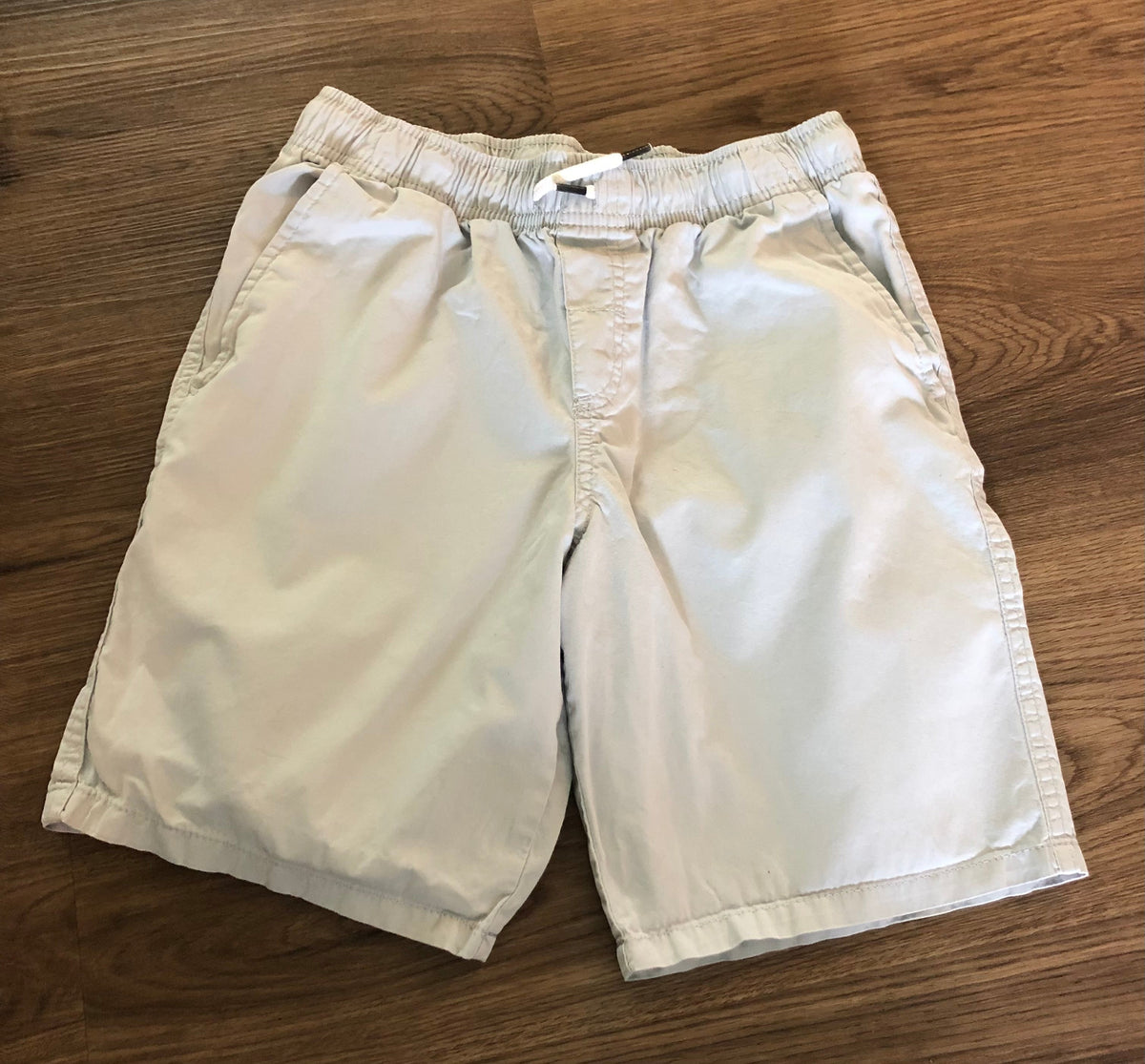 #137 Cat & Jack boys large shorts