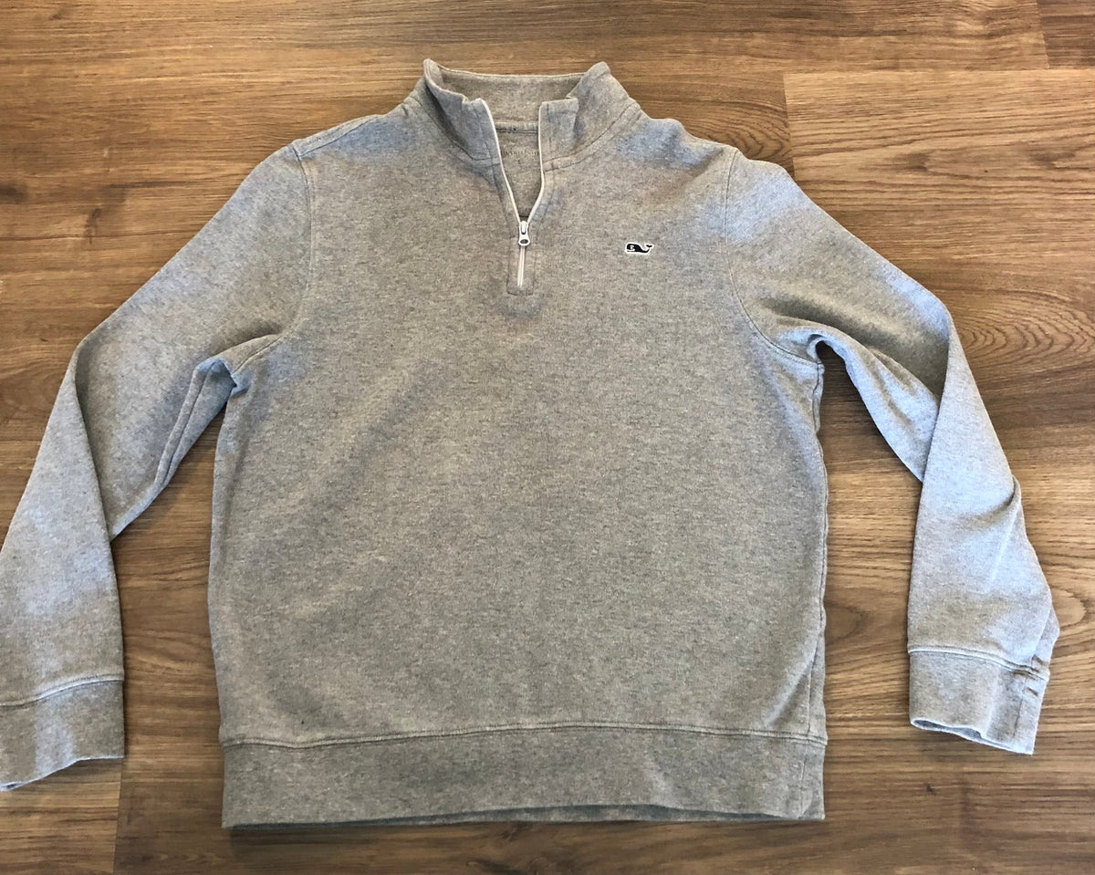 #137 Vineyard Vines quarter zip size large