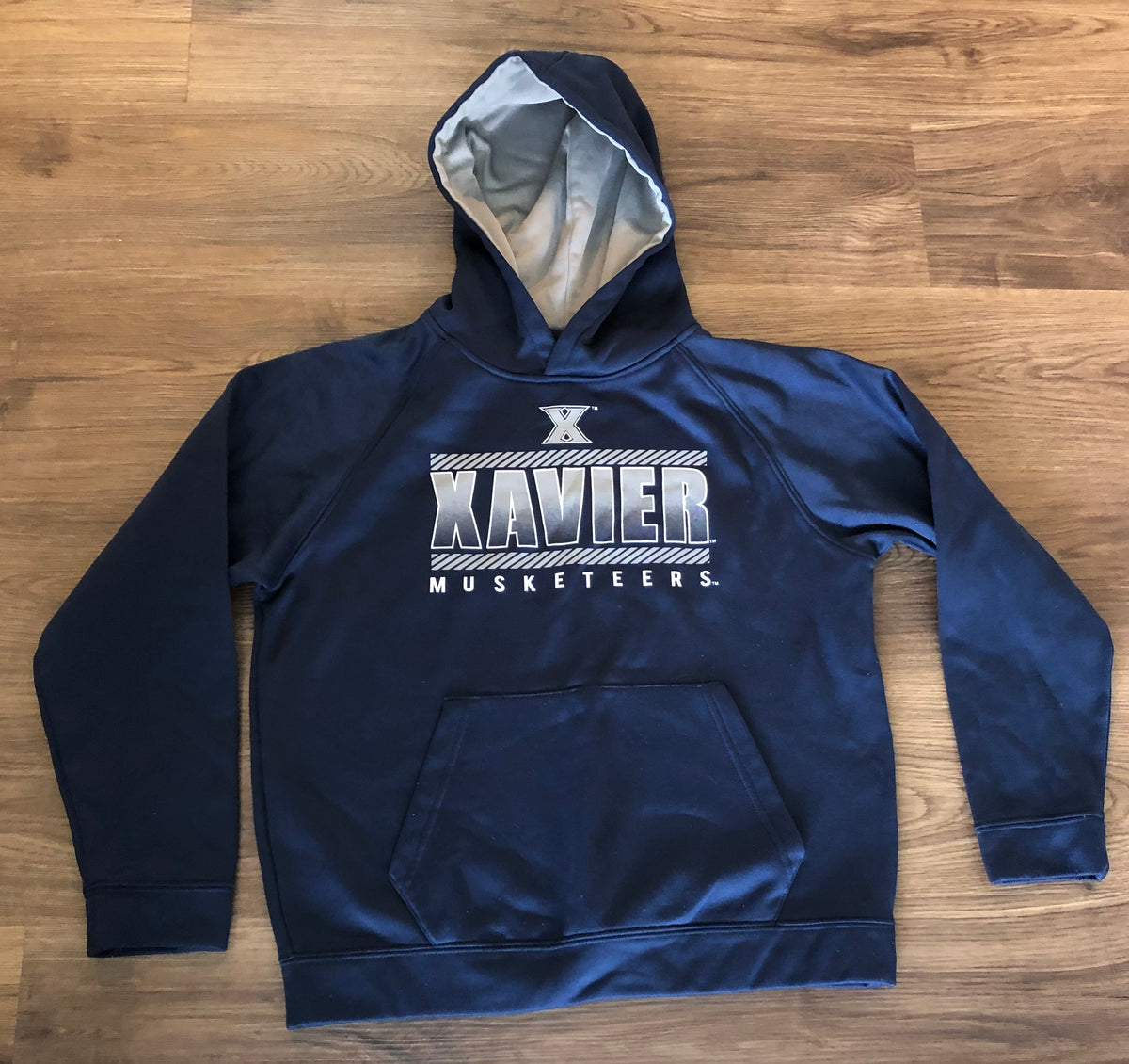 #137 Xavier hoodie youth large
