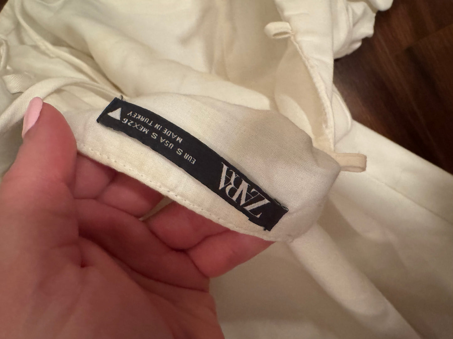 Seller #144 ZARA White Square Neck Puff Sleeve Dress - Size SMALL