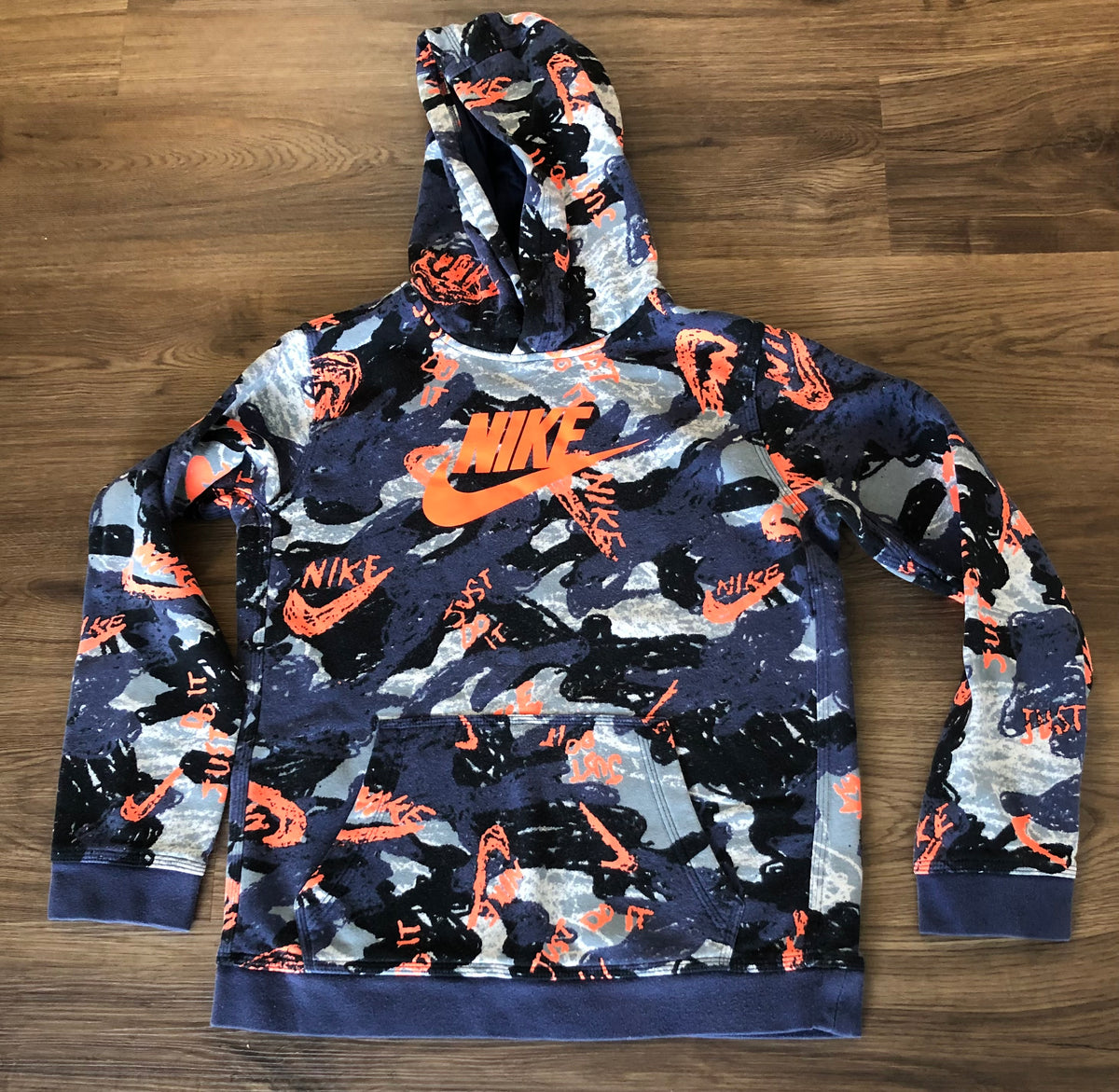 #137 Nike hoodie size XL