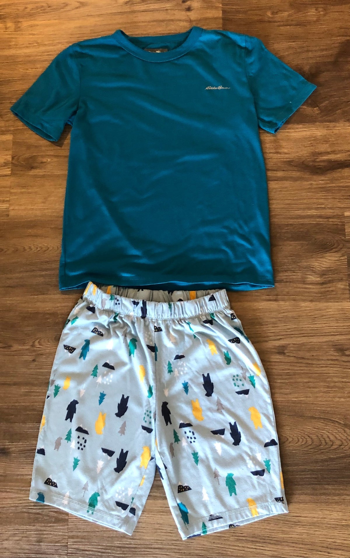#137 Eddie Bauer boys medium (10/12) pajamas