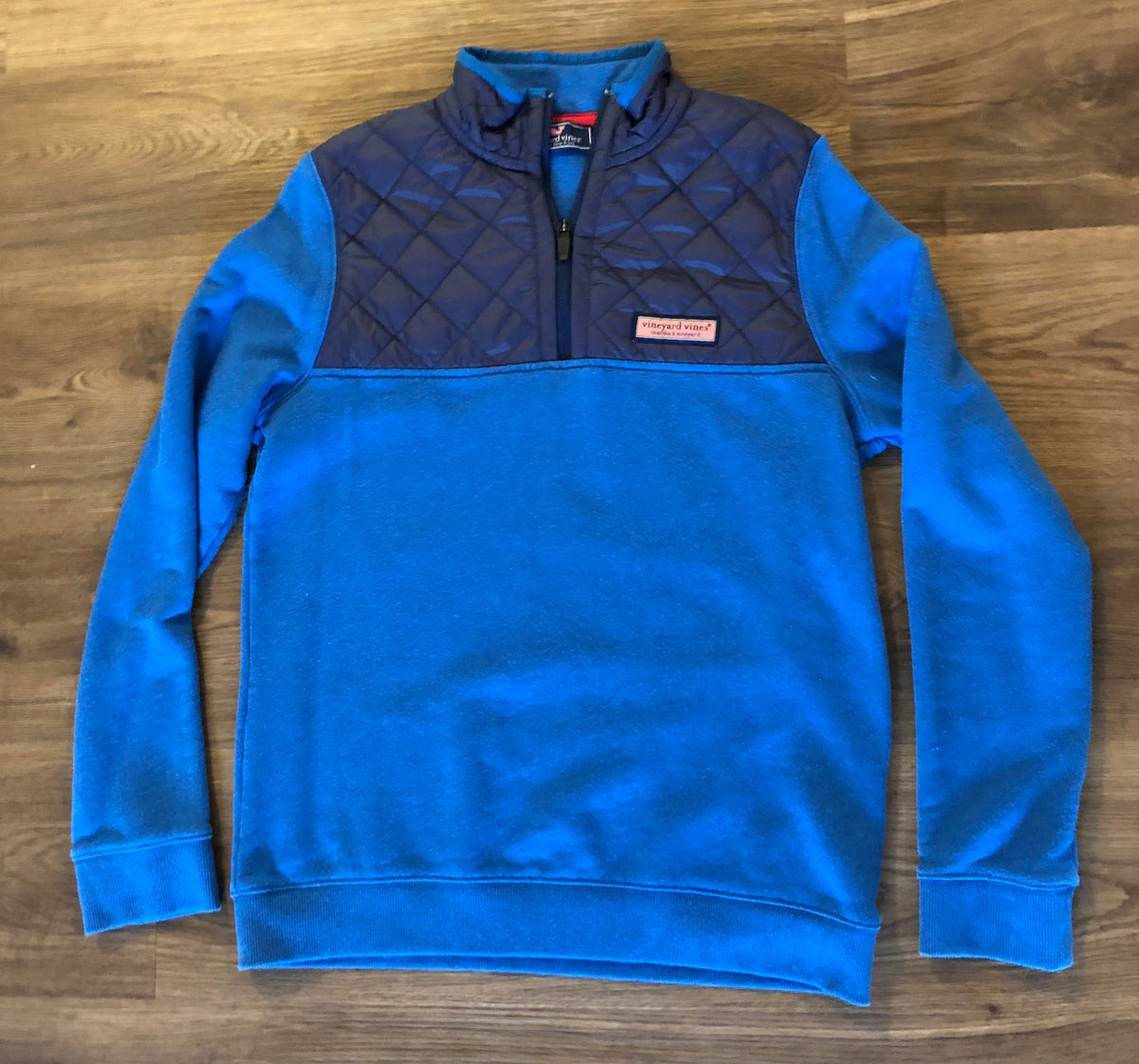 #137 Vineyard Vines youth large pullover