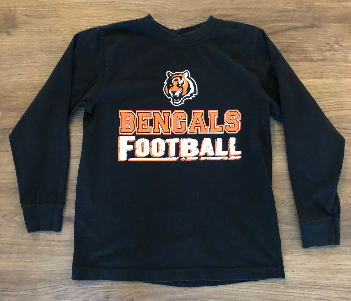 #137 Cincinnati Bengals long sleeve shirt youth medium 8/10 ( tag cut out)