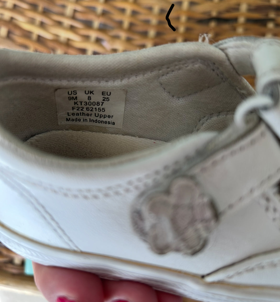 Seller #7 Keds Girls Daphne Leather Shoes size 9