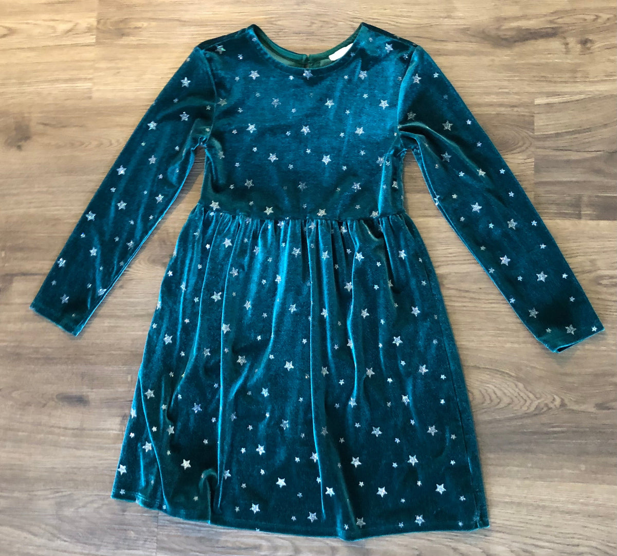 #137 Girls dress size 7/8