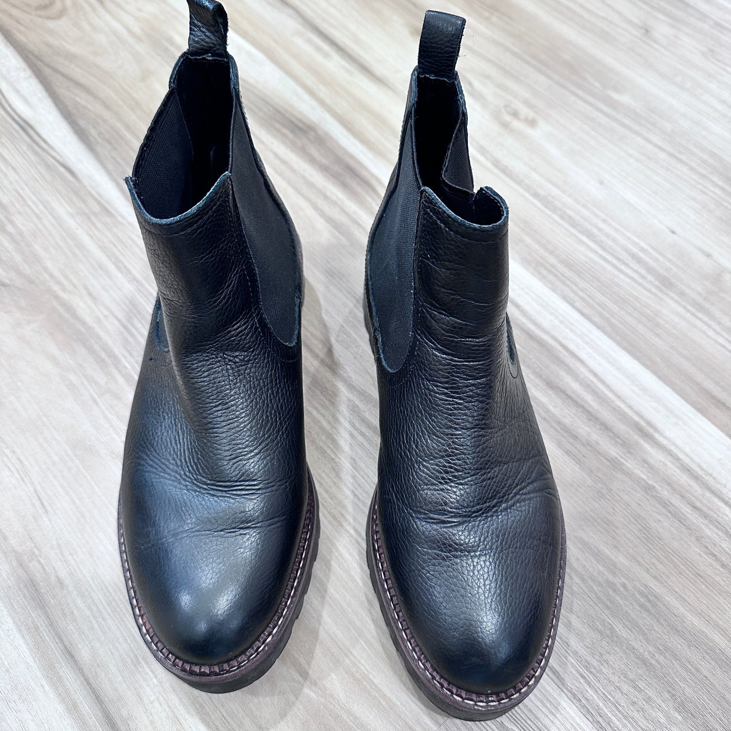Seller 147 | Women’s 8 | Caslon Chelsea boot