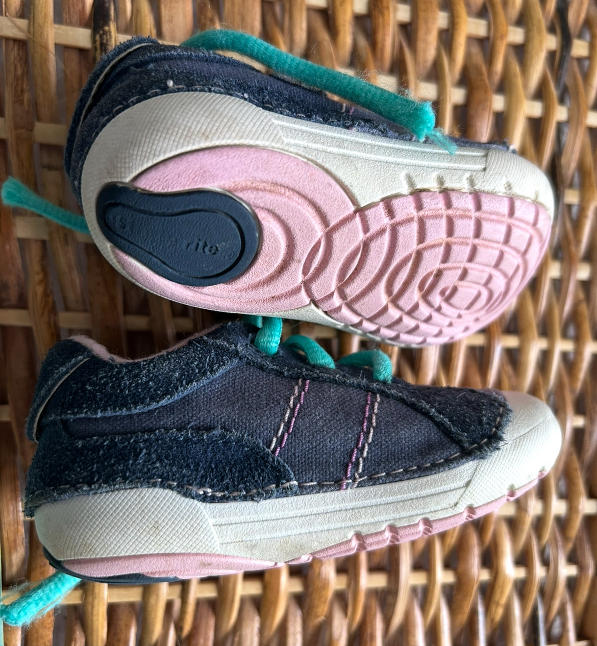 Seller #8 Girls Stride Rite Suede Sneakers sz 5 excellent condition
