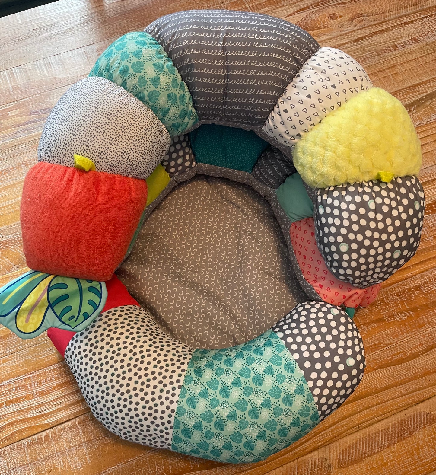 Seller #3 Infantino Caterpillar Tummy Time and Support Seat