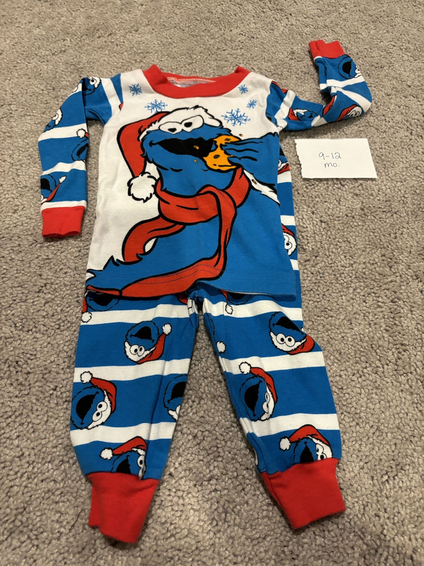 #138 - 9-12 Mo - VGUC Disney - Christmas Cookie Monster PJs - PU 45236