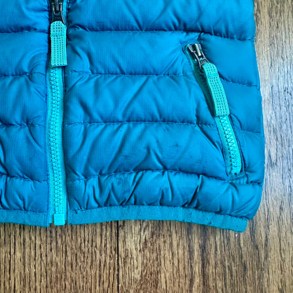 #113 GUC Boys Patagonia Teal Puffer vest, size 6-12 months