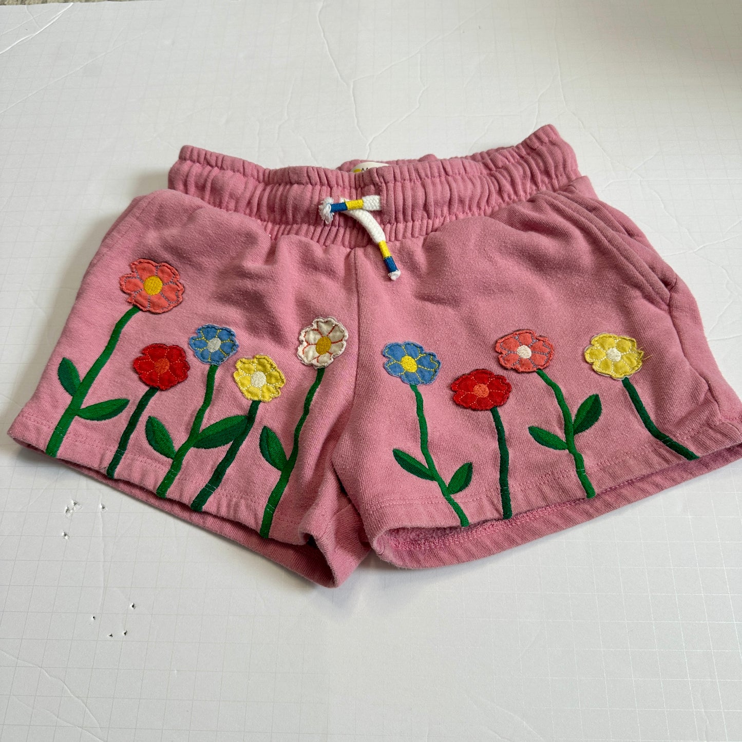 #162 Mini Boden Pink Flower Shorts size 6/7