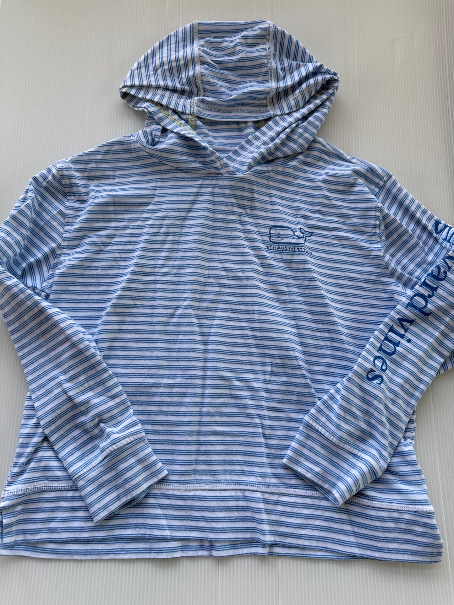 #167 Vineyard Vines Girls Pullover - M(10-12)