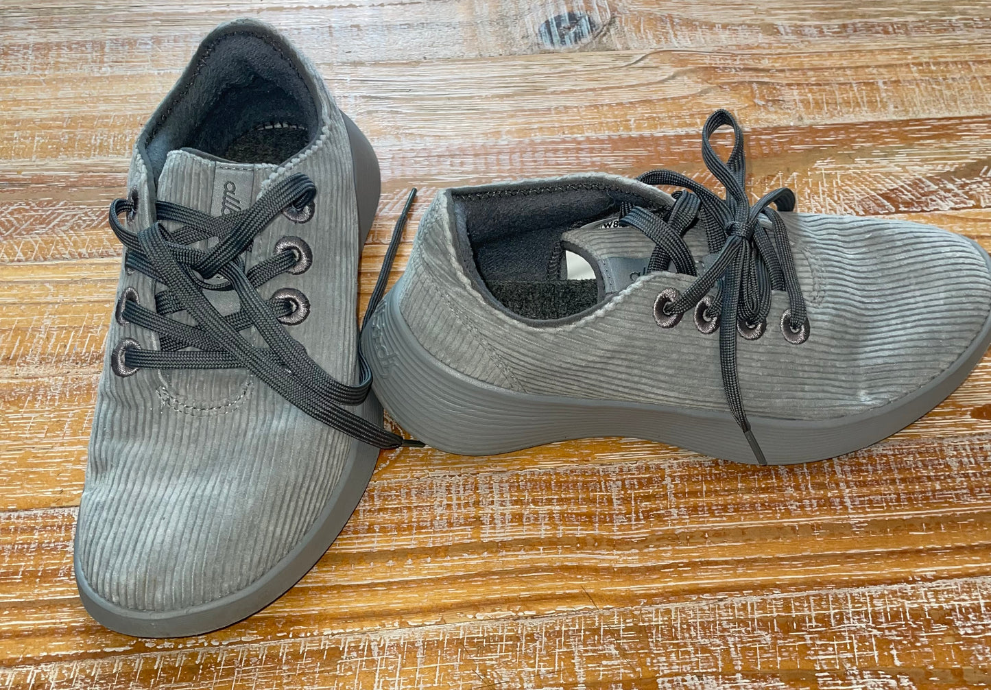 Seller #3 Womens Allbirds Runner Go Grey Corduroy Sneakers Size 8.5