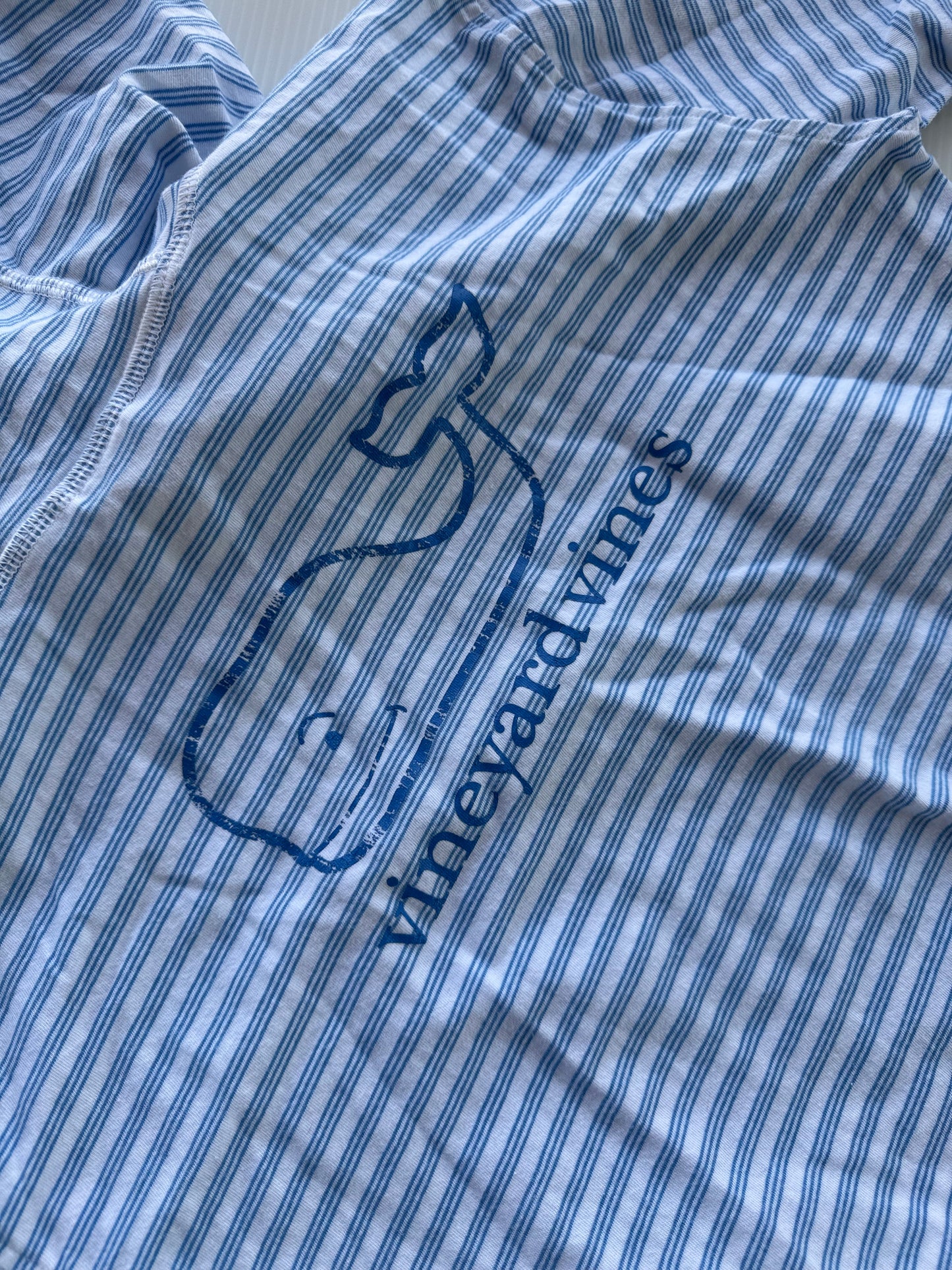 #167 Vineyard Vines Girls Pullover - M(10-12)