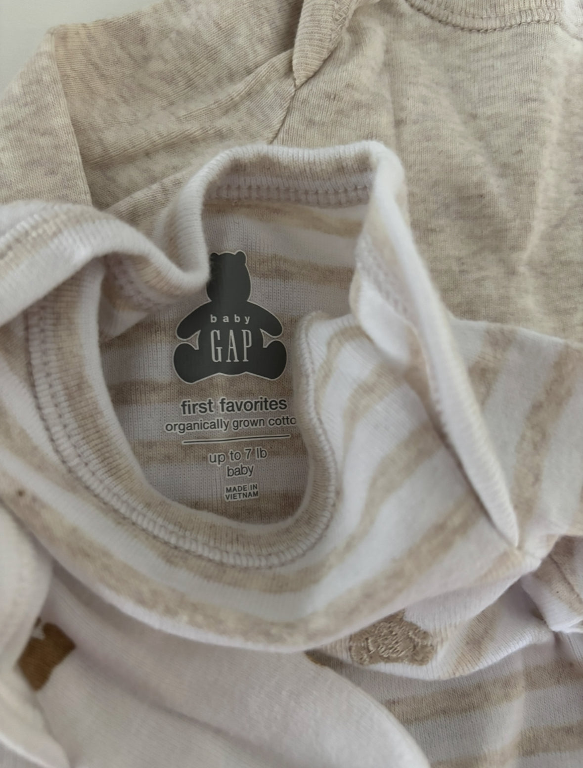 Seller #195 - Baby Gap Set of 3 Long Sleeved Onesies - Boy / Gender Neutral - Size Newborn