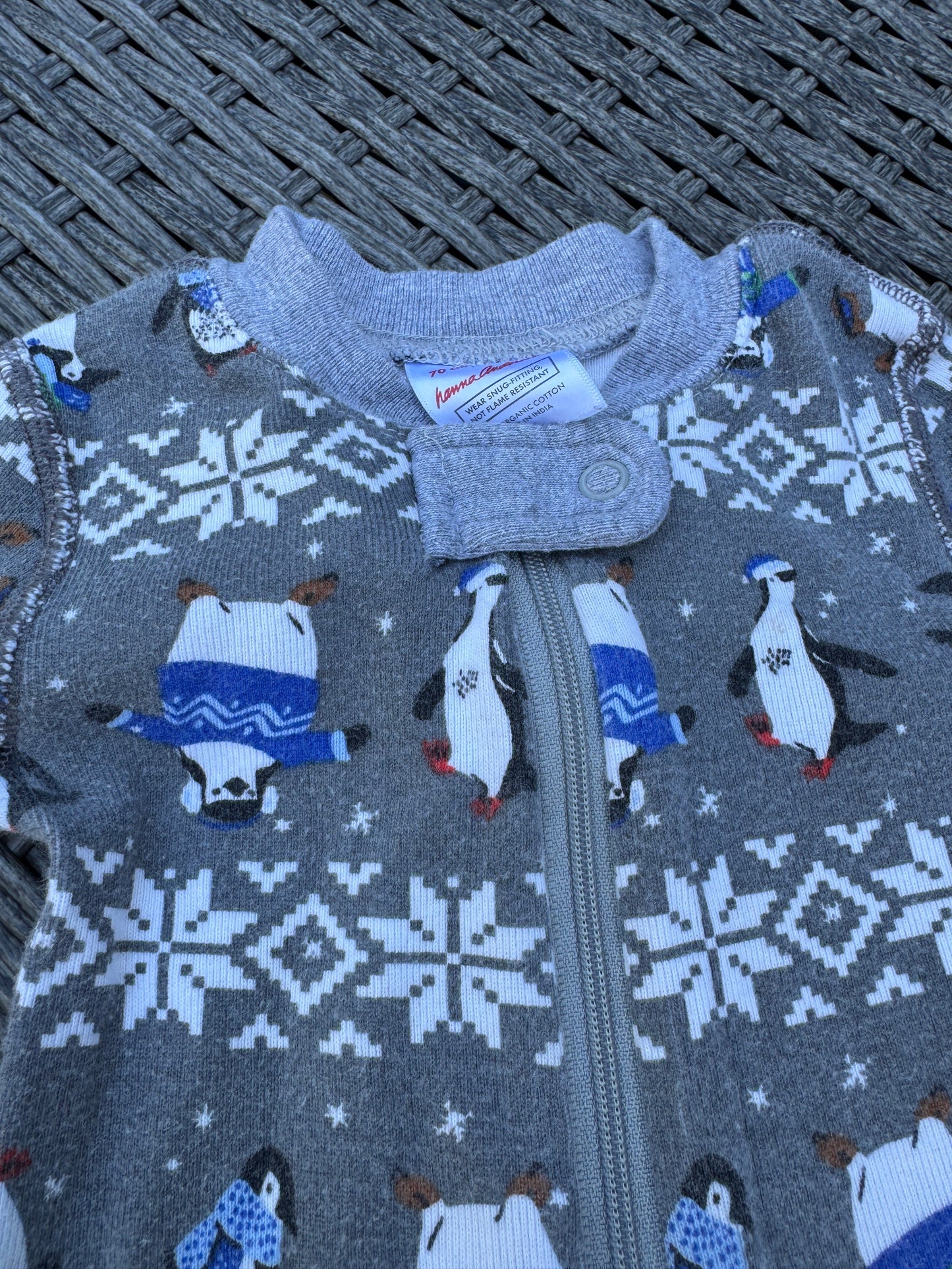 Seller #22 - Hanna Andersson penguin zip up pajamas - size 70cm/6-12m - GUC