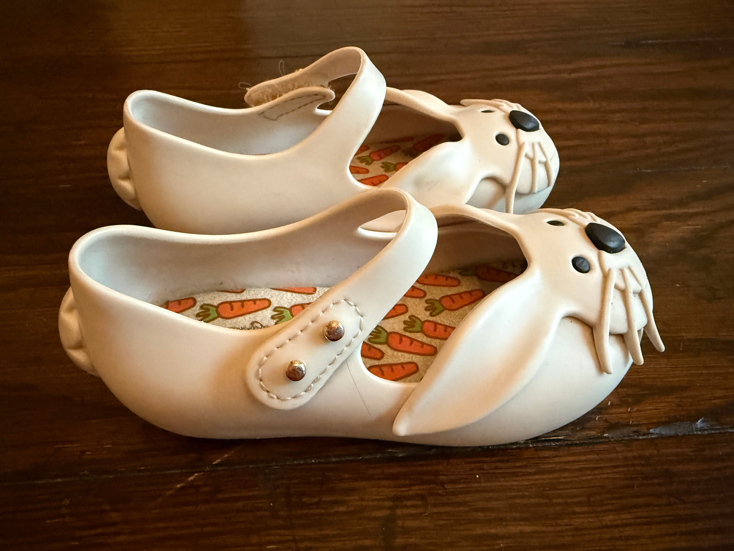 #180 Girls Shoe 7 Mini Melissa White Bunny