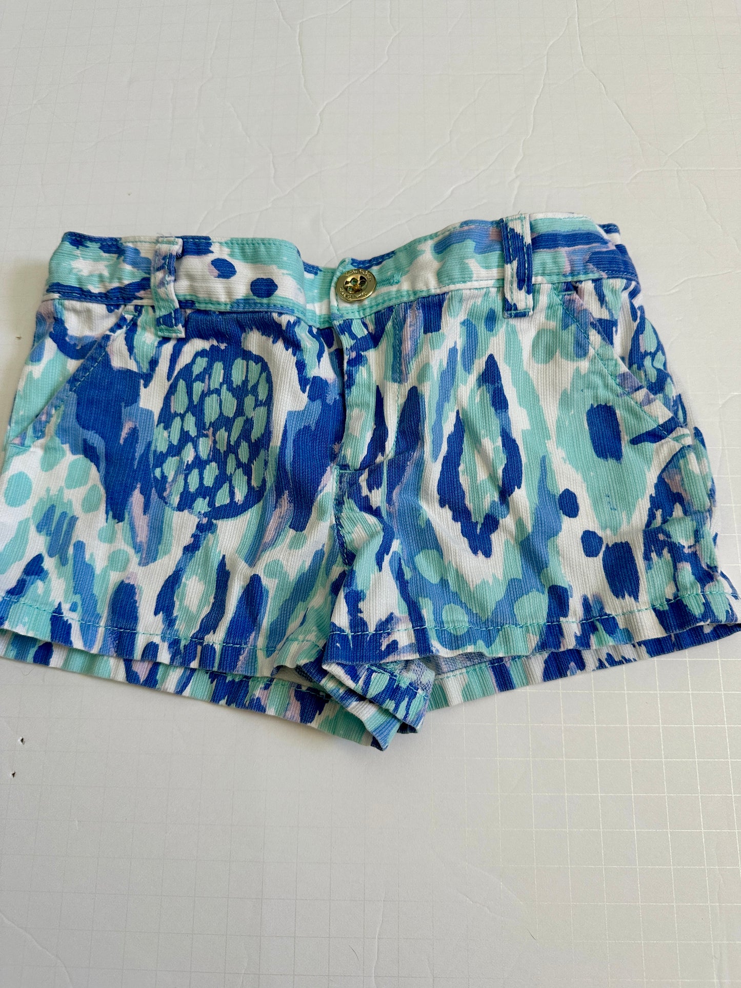#26 Lilly Pulitzer Blue & White Shorts 6X