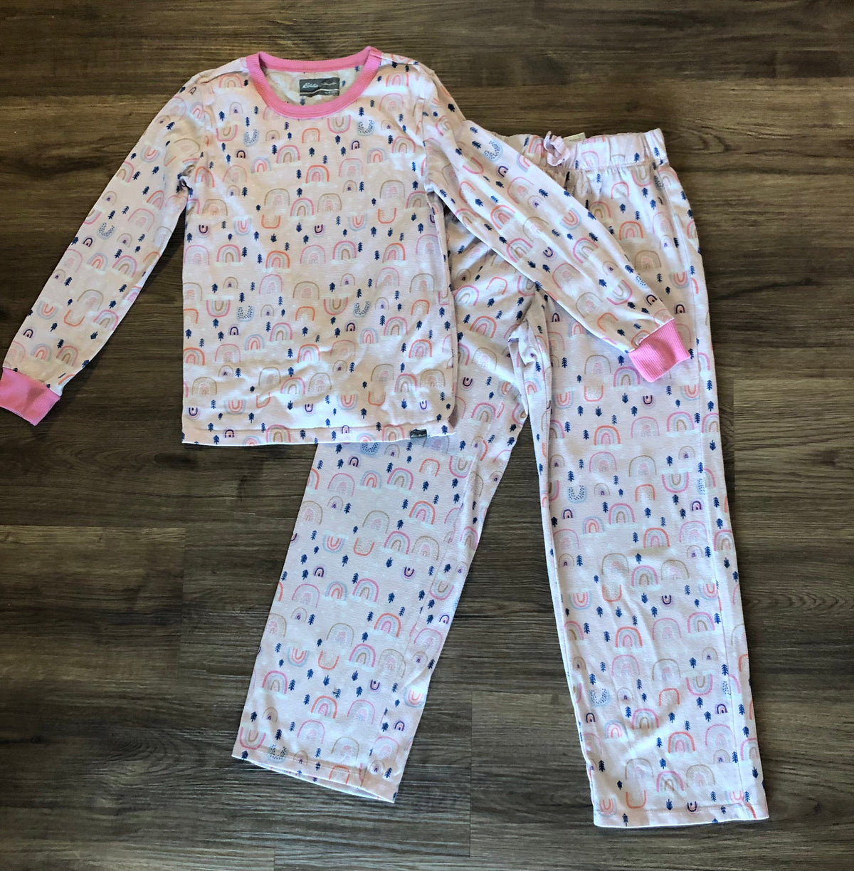 #137 Girls pajamas size 10/12 (wash wear)