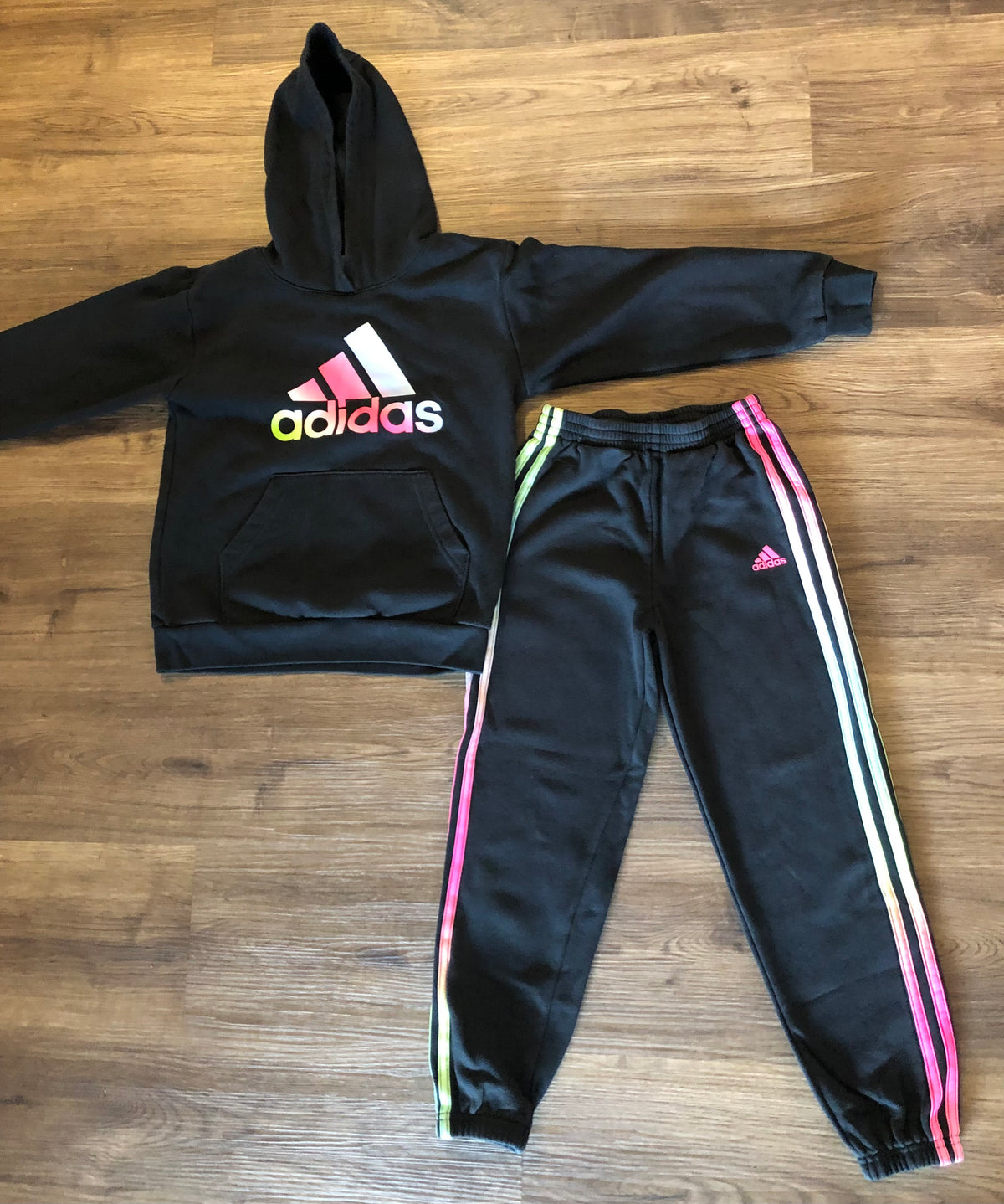 #137 Adidas sweatsuit girls size 7