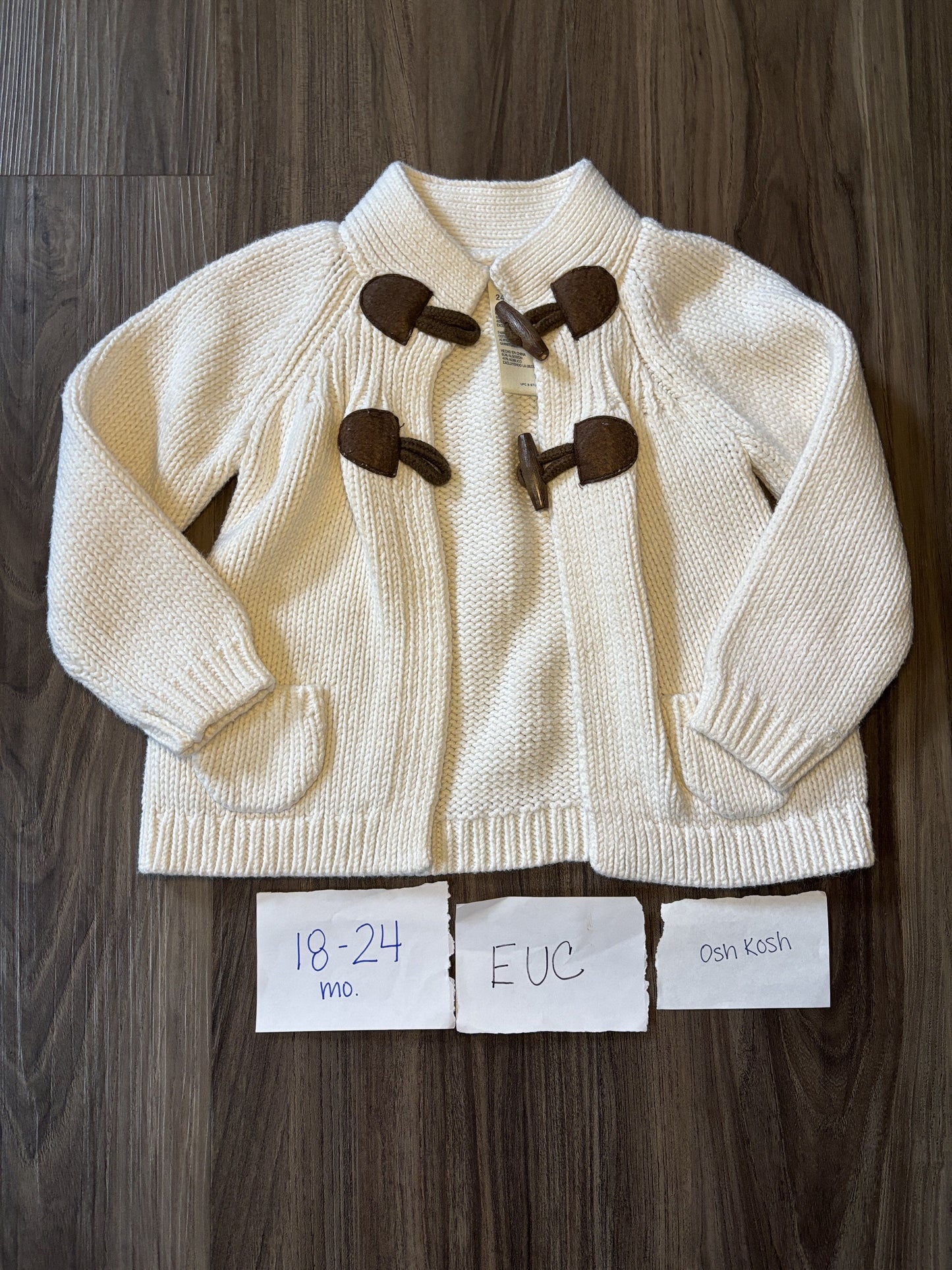 #138 - 18-24 Mo EUC Osh Kosh White Sweater