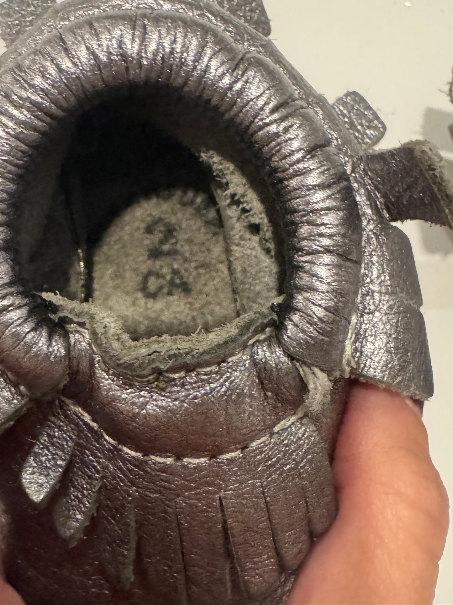 #187 Girls or Gender Neutral Size 2 Silver Freshly Picked Fringe Moccasin