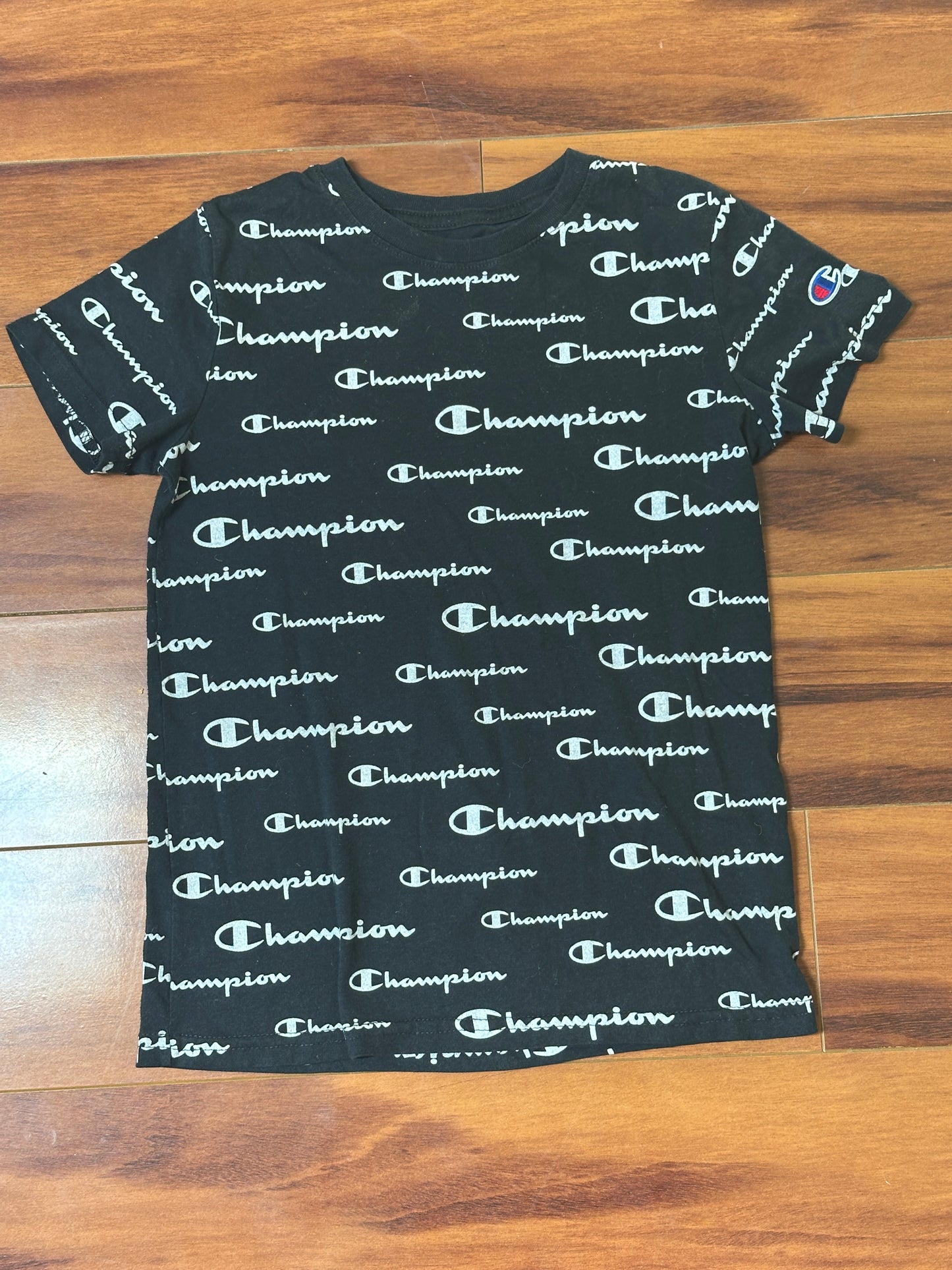 #186 Champion T-Shirt - Size S - EUC