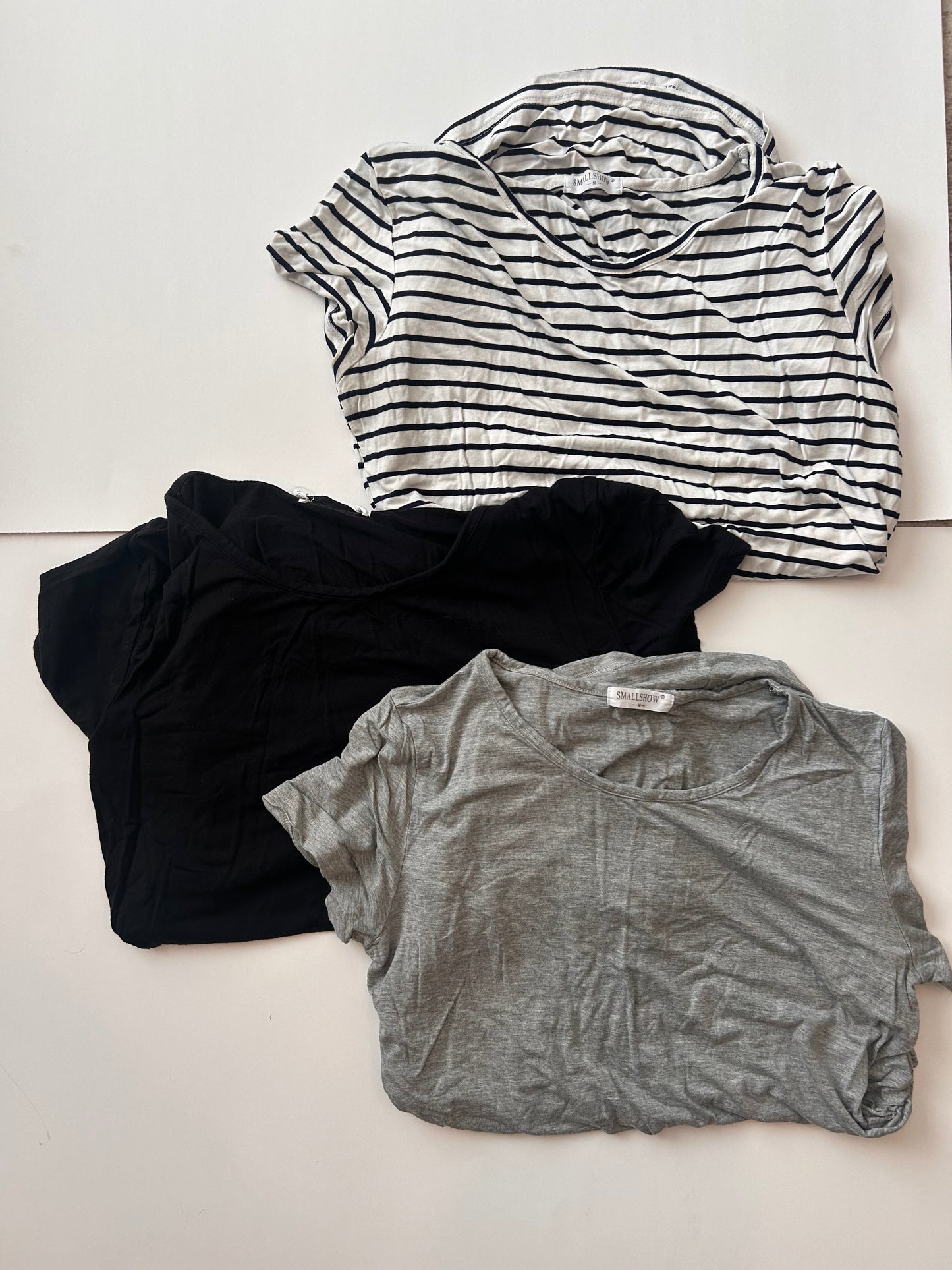 Seller #36 Smallshow Maternity Short Sleeve Shirt Bundle Size M