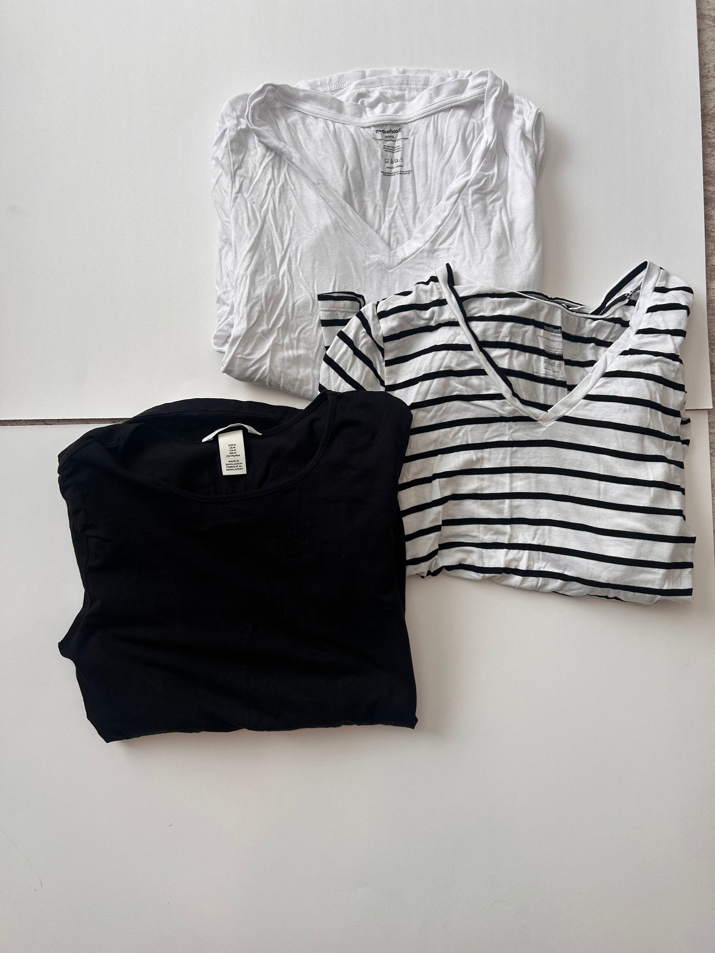 Seller #36 Long Sleeve Maternity Shirt Bundle Size M